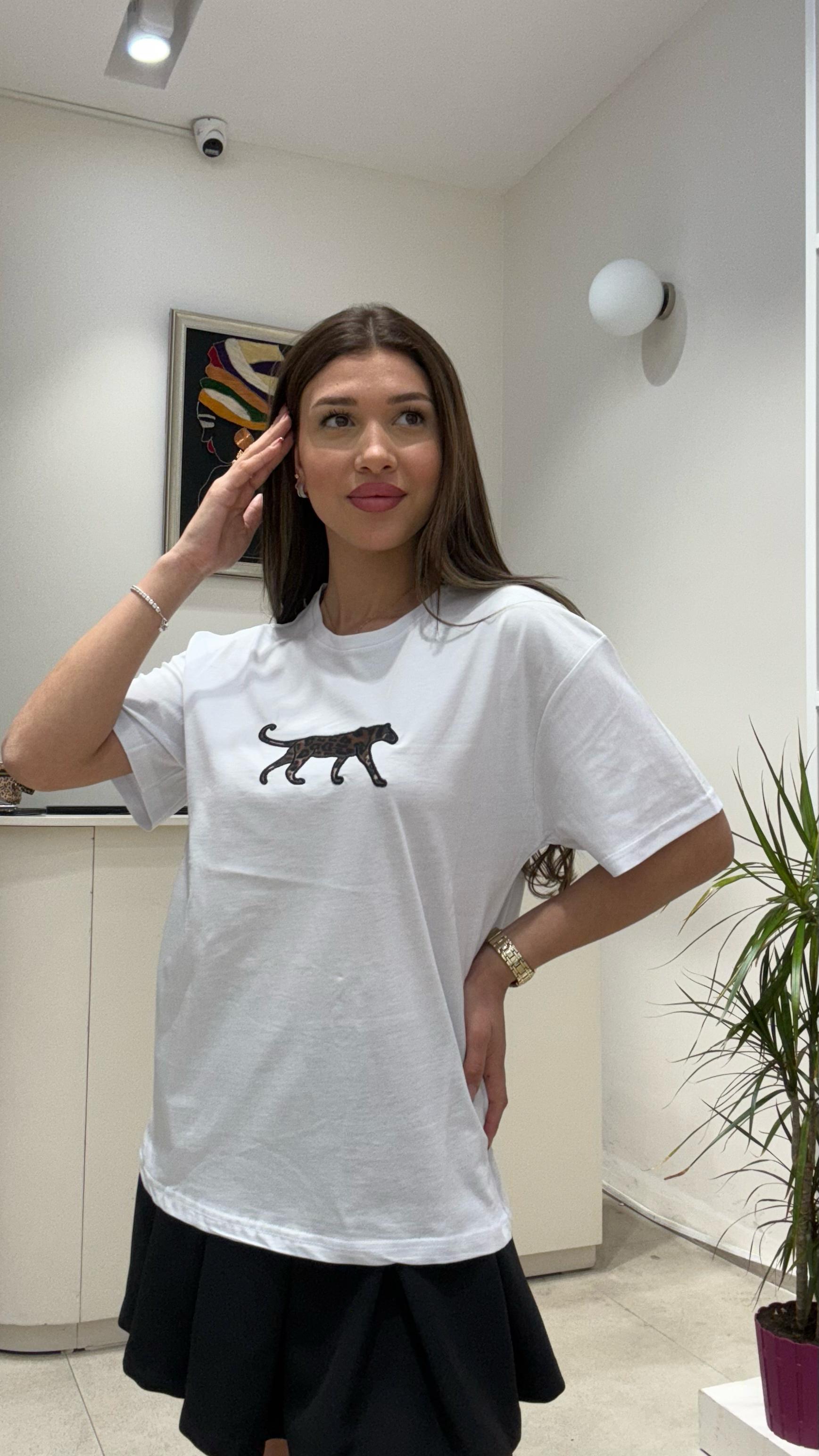 Kadın Leopar Hayvan Baskılı Oversize Salaş ve Rahat T-Shirt - BEYAZ