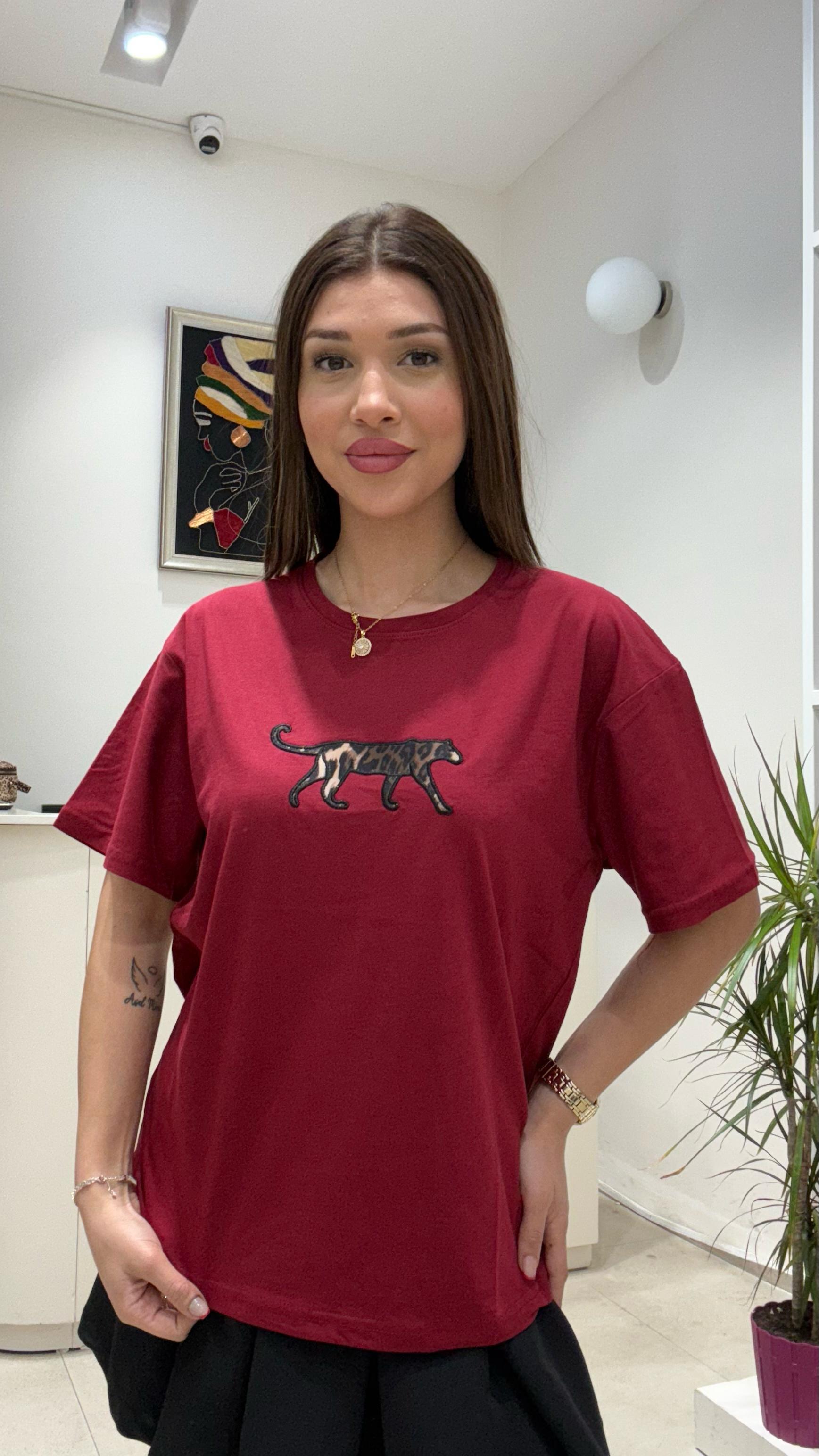 Kadın Leopar Hayvan Baskılı Oversize Salaş ve Rahat T-Shirt - BORDO