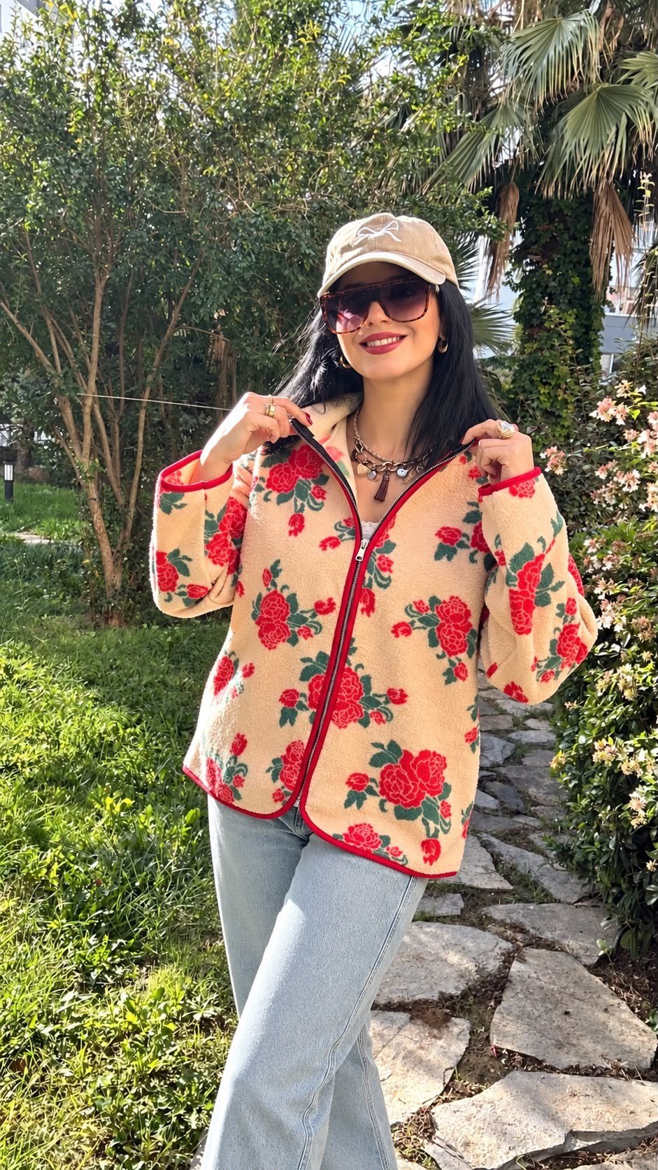 SWEATSHIRTKırmızı Çiçek Desenli Cepli Fermuarlı Yumuşak Dokulu Polar Sweatshirt