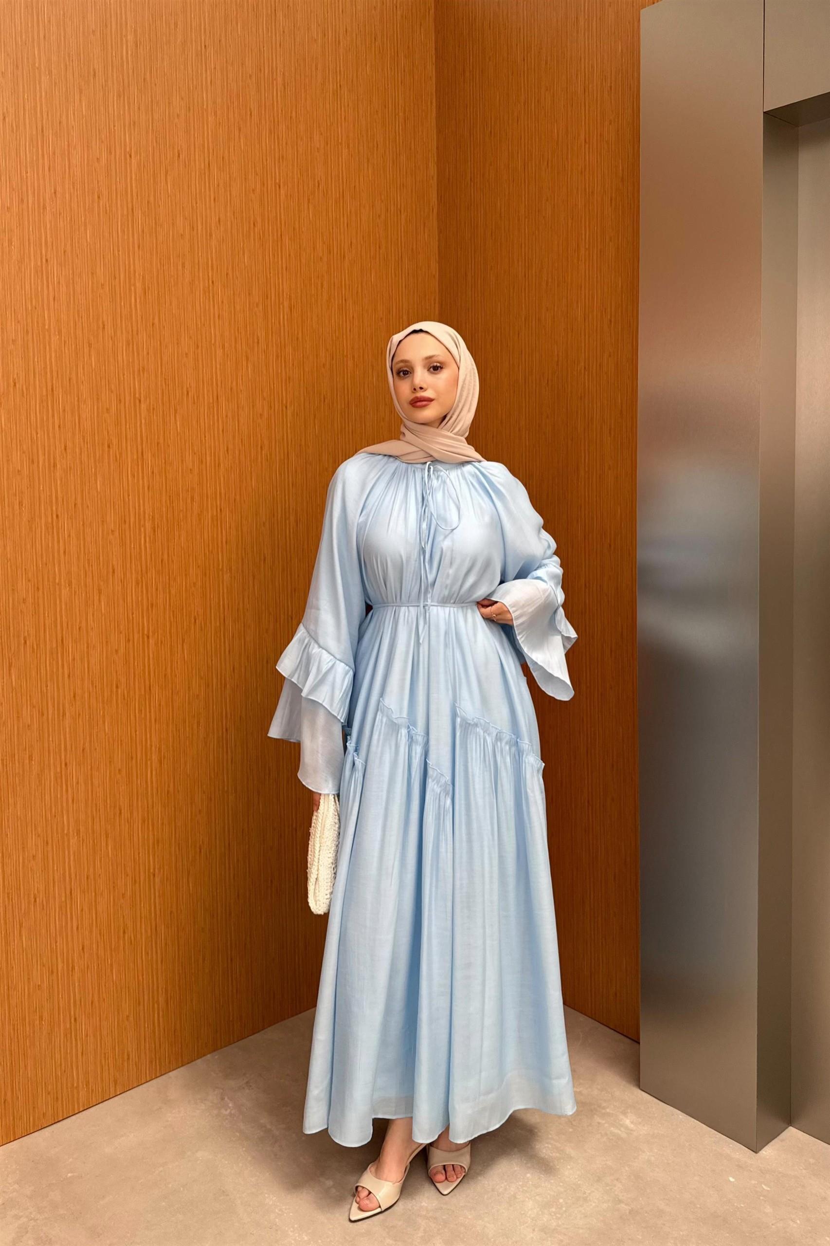 1839 Kolları Fırfır Detaylı Hakim Yaka Bağıcıklı Astarlı Tencel Elbise