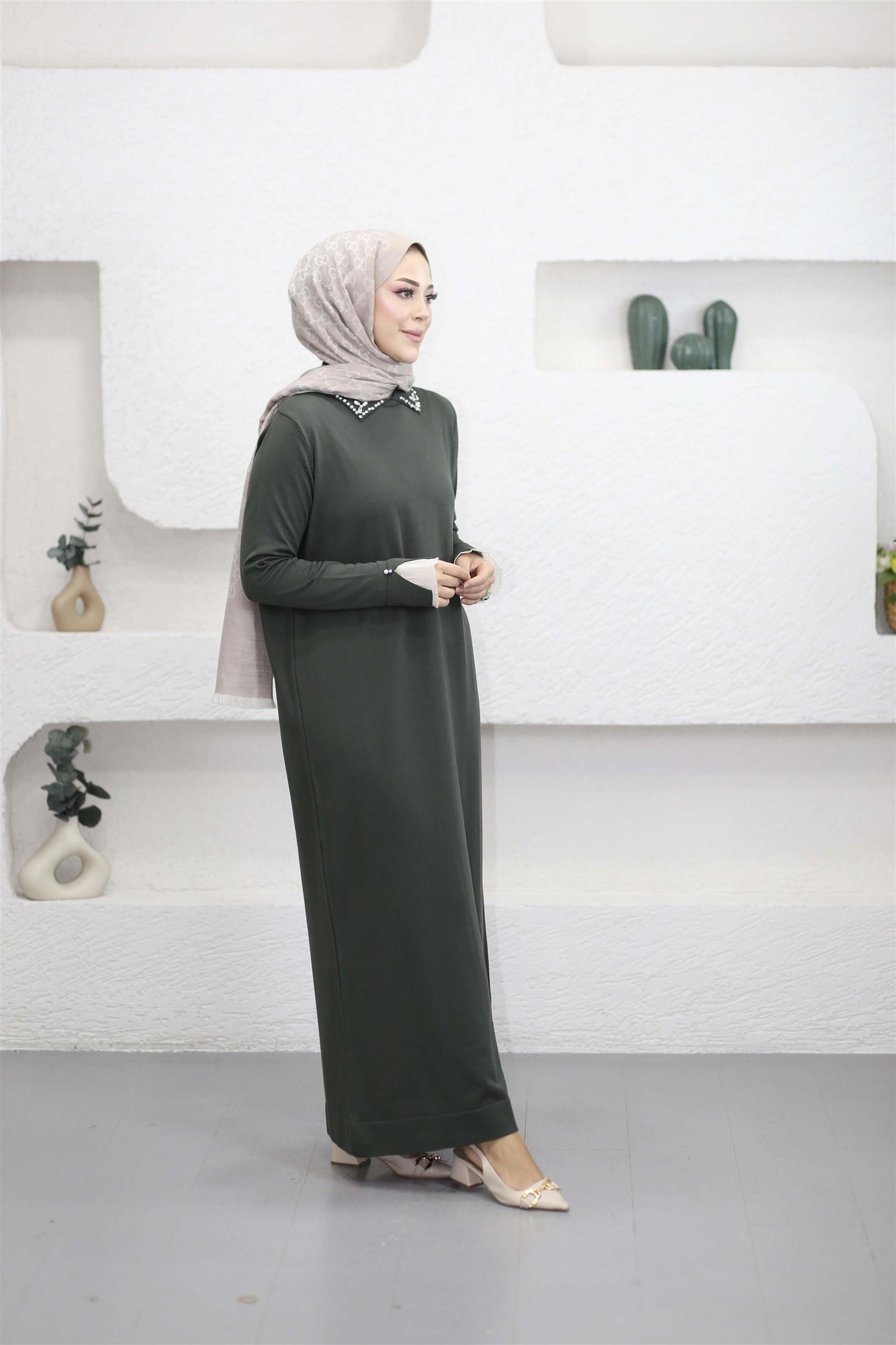 265 Kolu Dantelli Polo Yaka Taşlı Triko Elbise