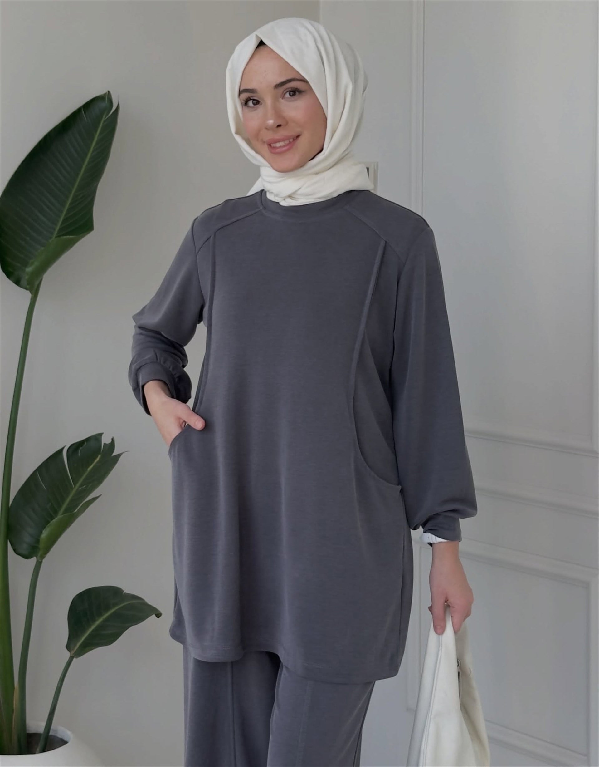 3052 Sıfır Yaka Torba Cep Detaylı Pantolonlu Takım