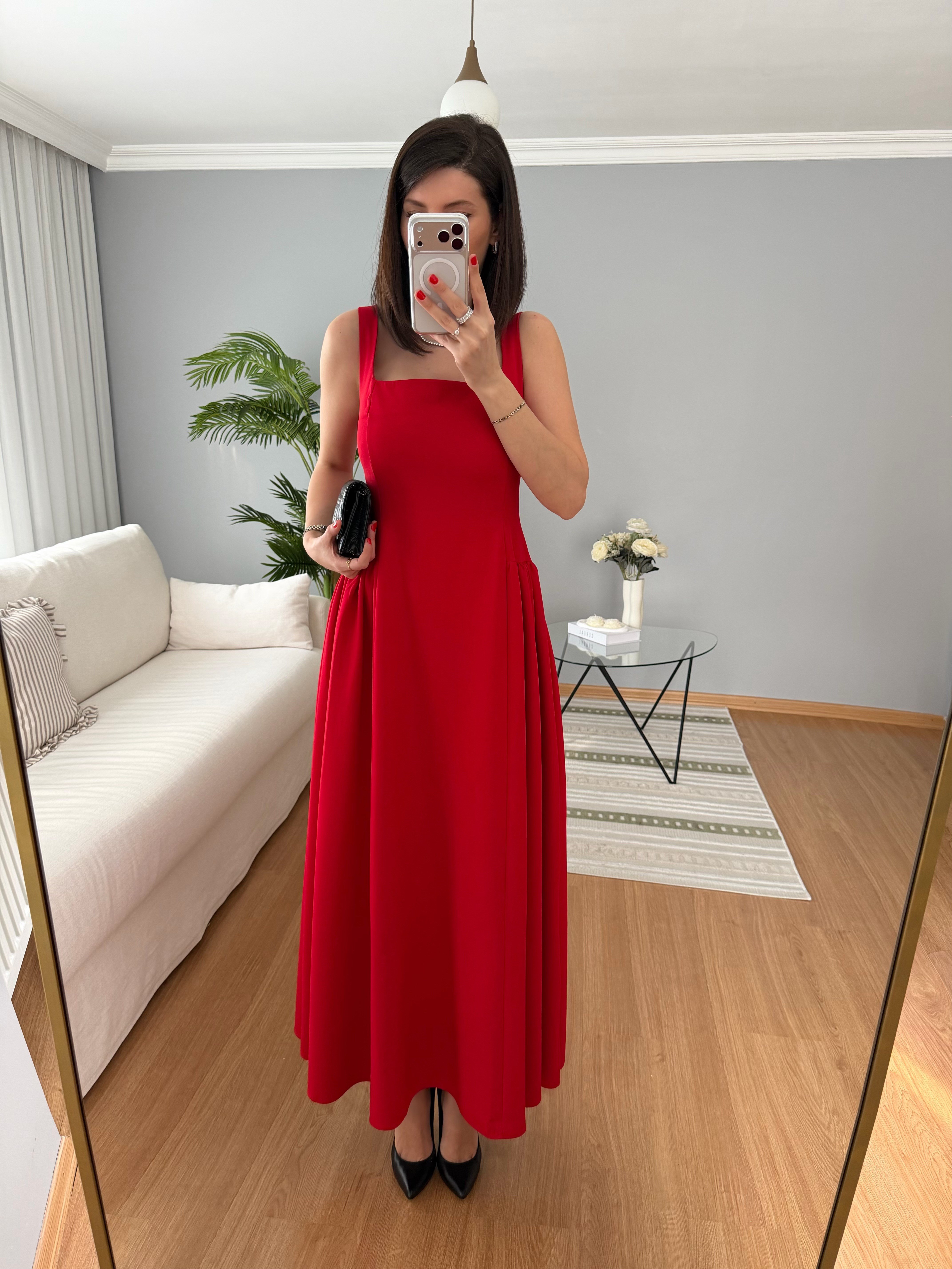 Adelfa Kırmızı Elbisee
