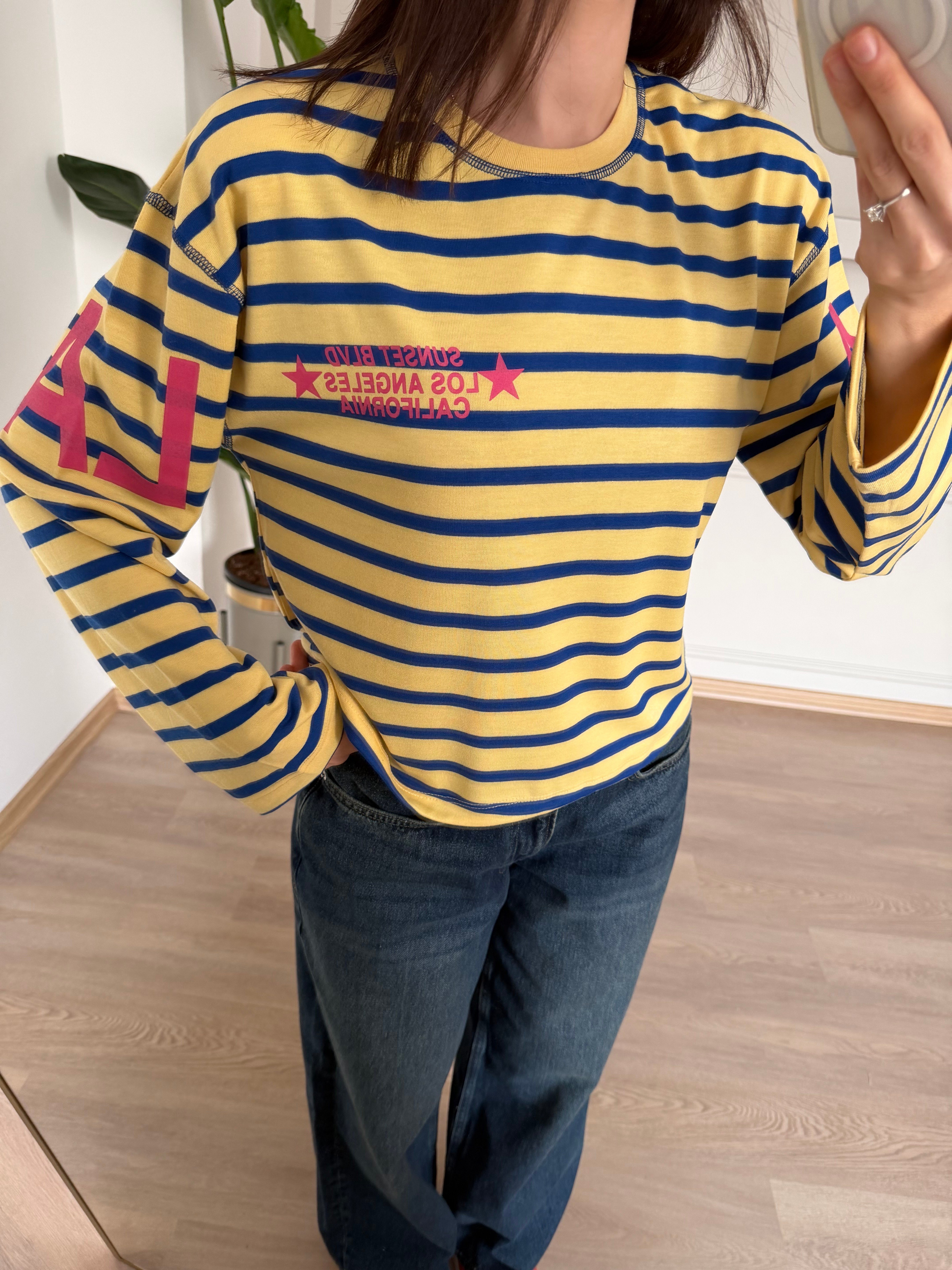 Arkası Yazı Baskılı Lacivert Sarı Çizgili Sweatshirt 