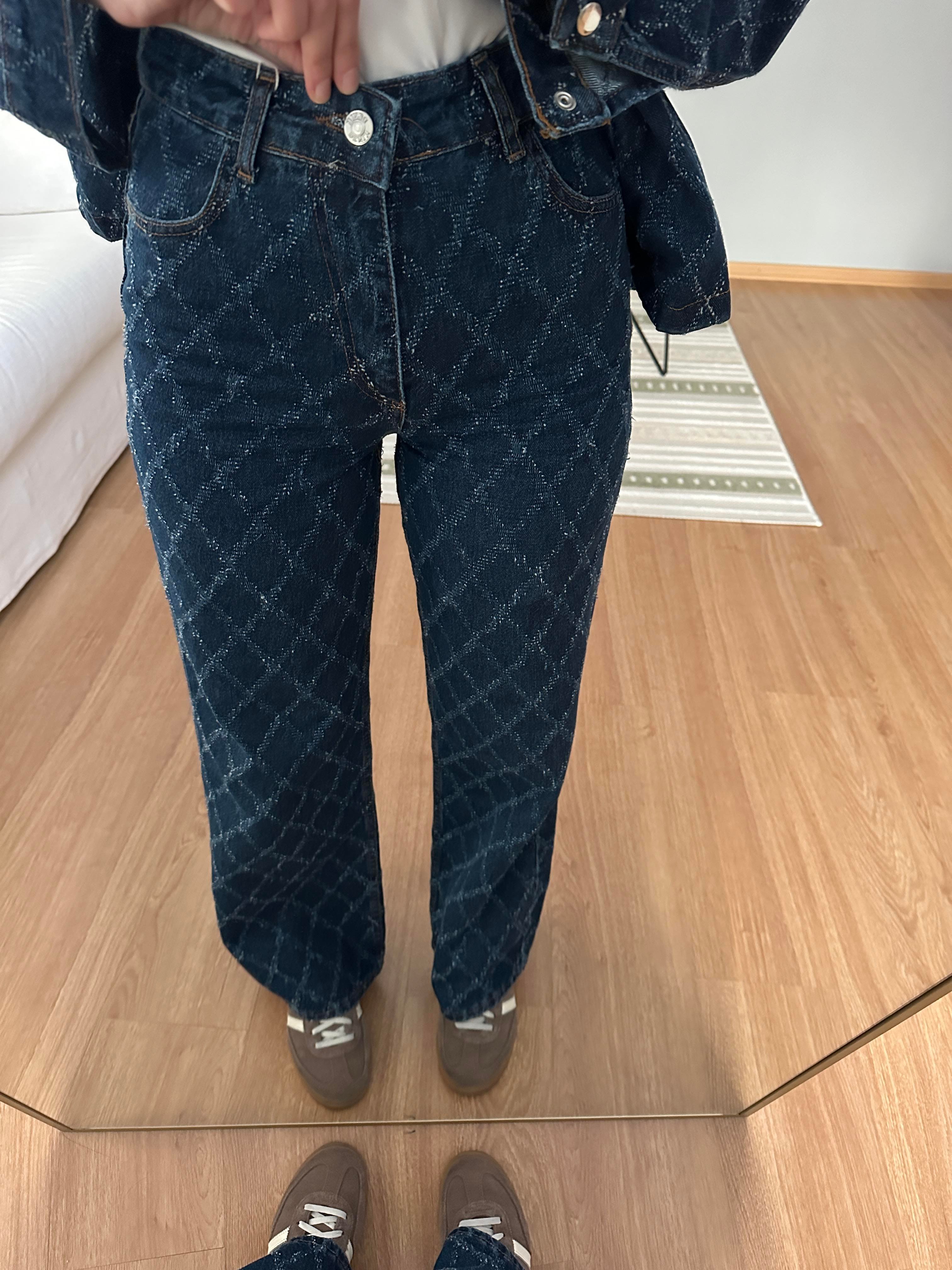 Baklava Desenli Deri Yaka Denim Takım