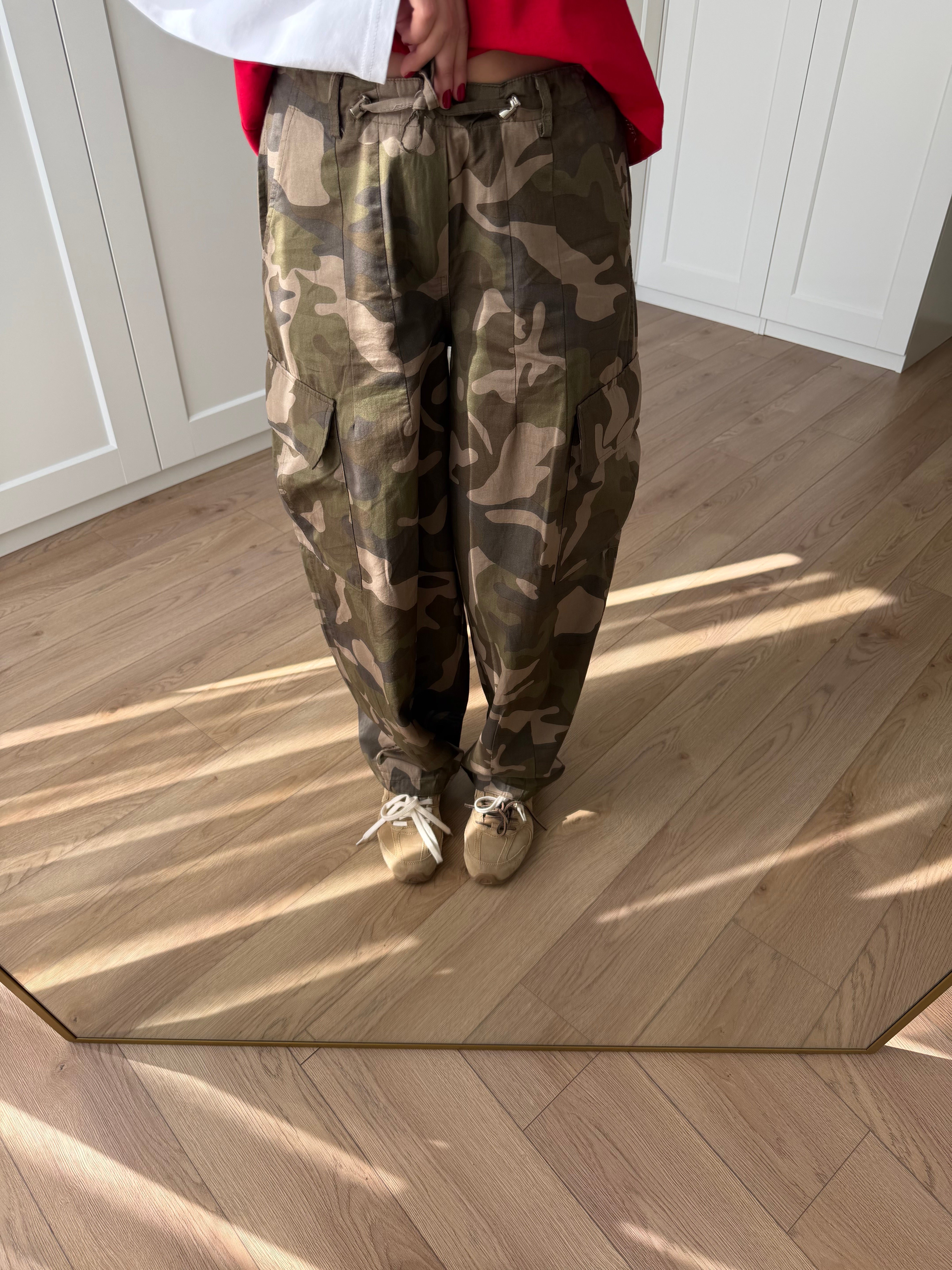 Belden Bağcıklı Kamuflaj Pantolon