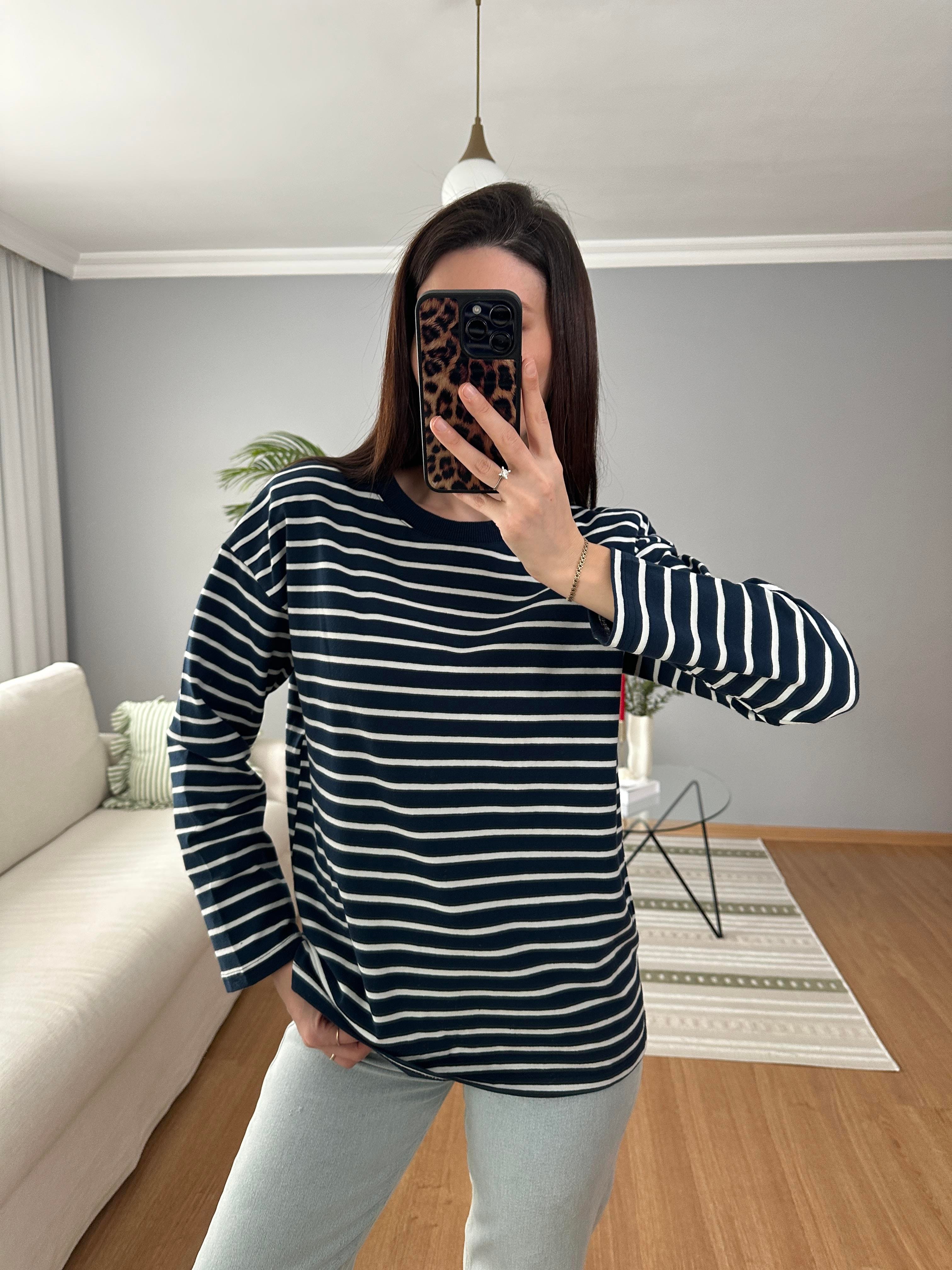 Beyaz Çizgili Lacivert Pamuklu Bluz
