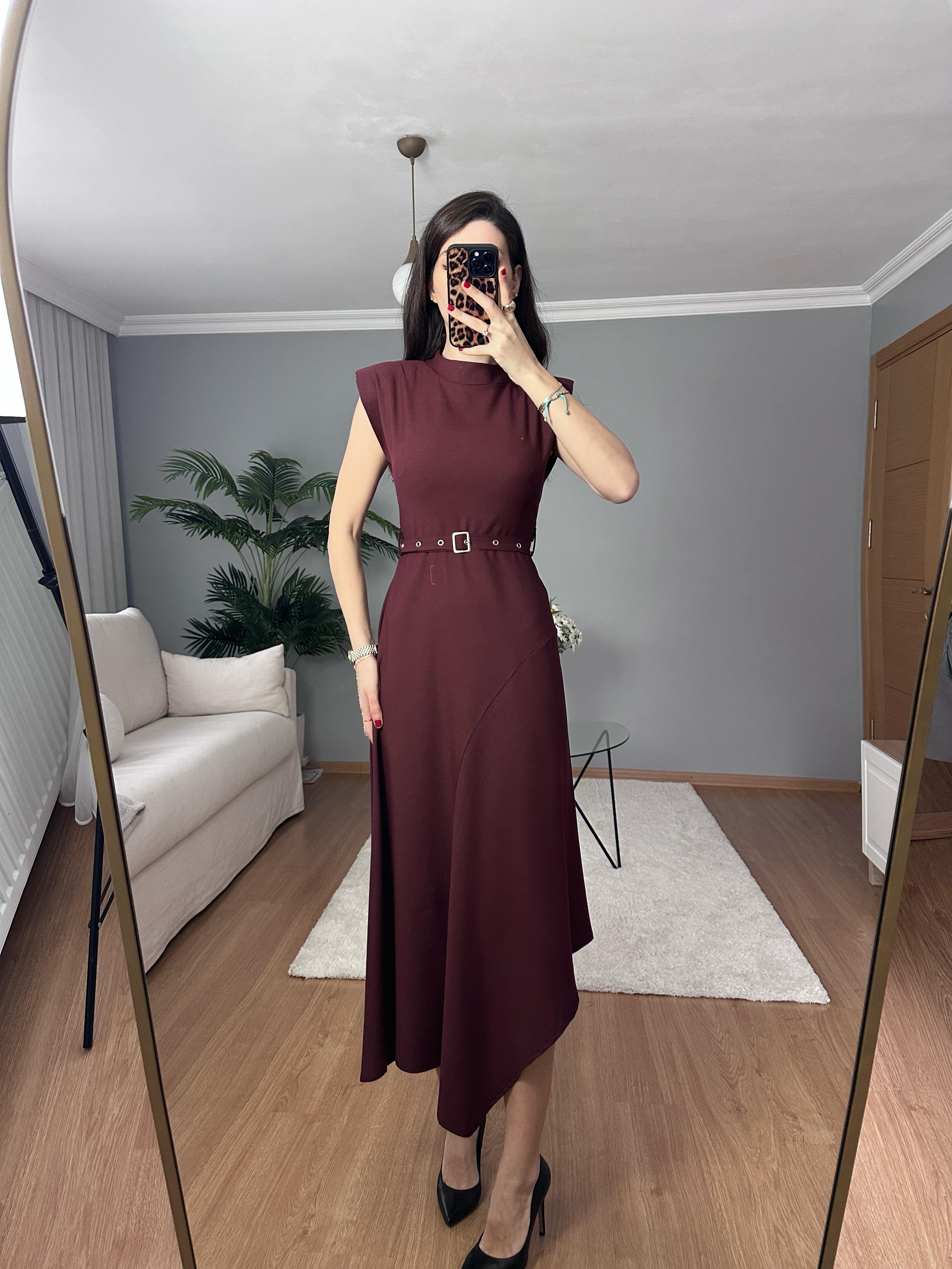 Bordo Asimetrik Kemerli Elbise 
