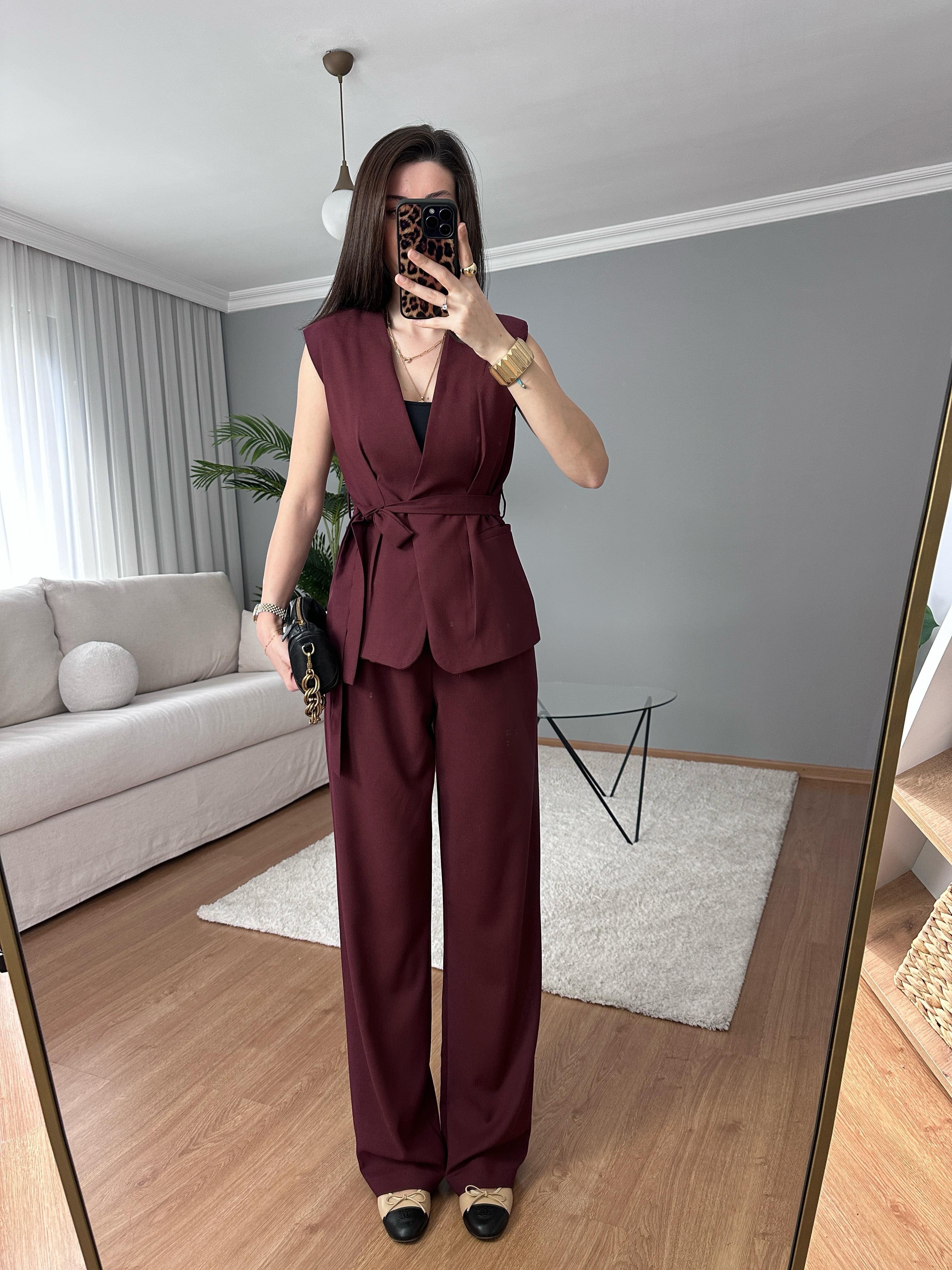 Bordo Kuşaklı Yelekli Takım