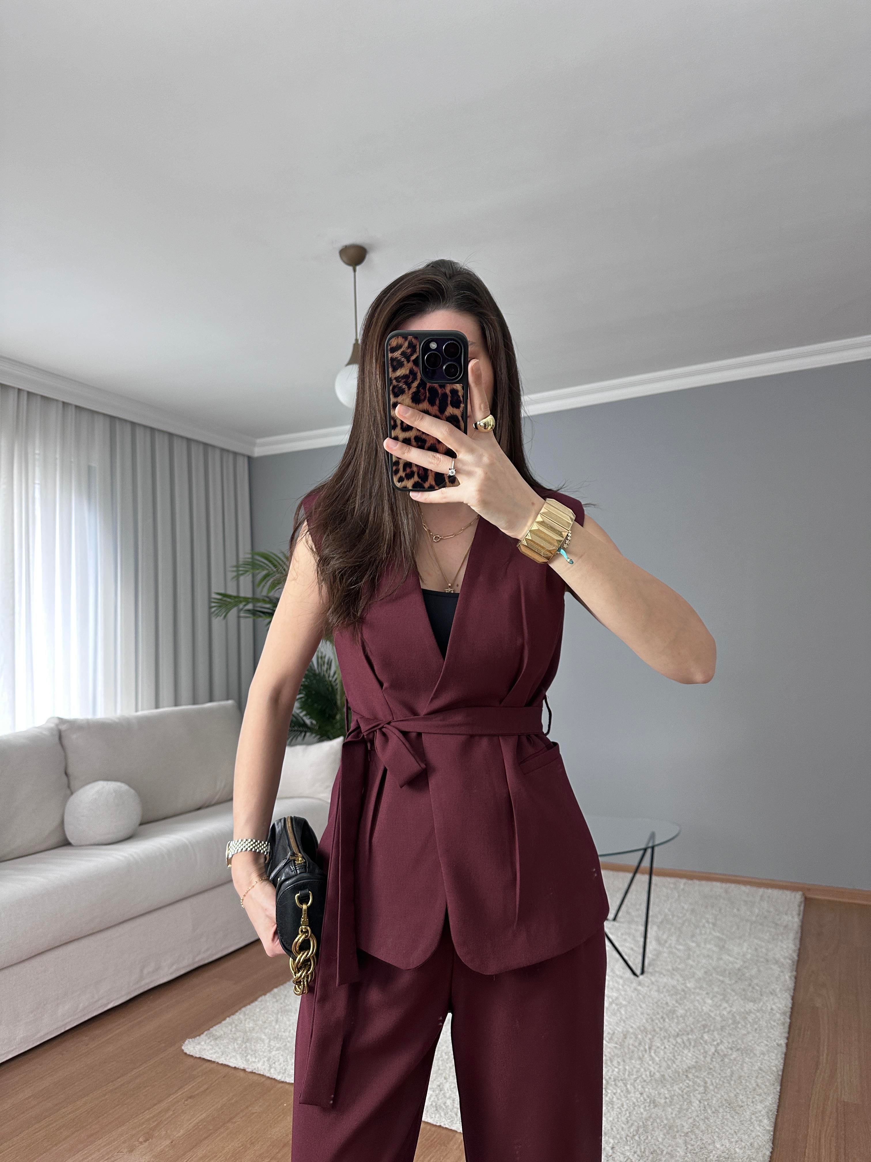 Bordo Kuşaklı Yelekli Takım