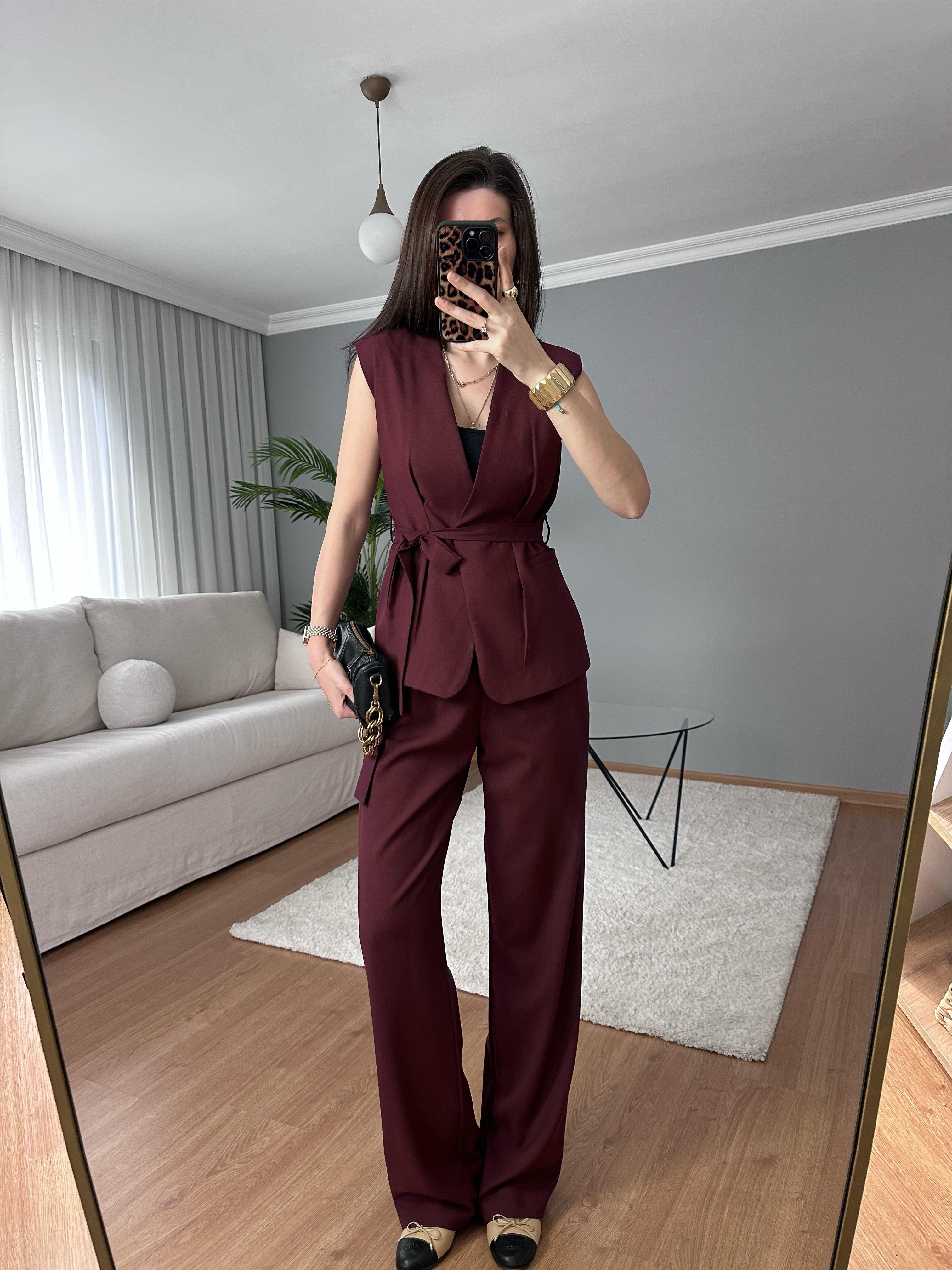 Bordo Kuşaklı Yelekli Takım
