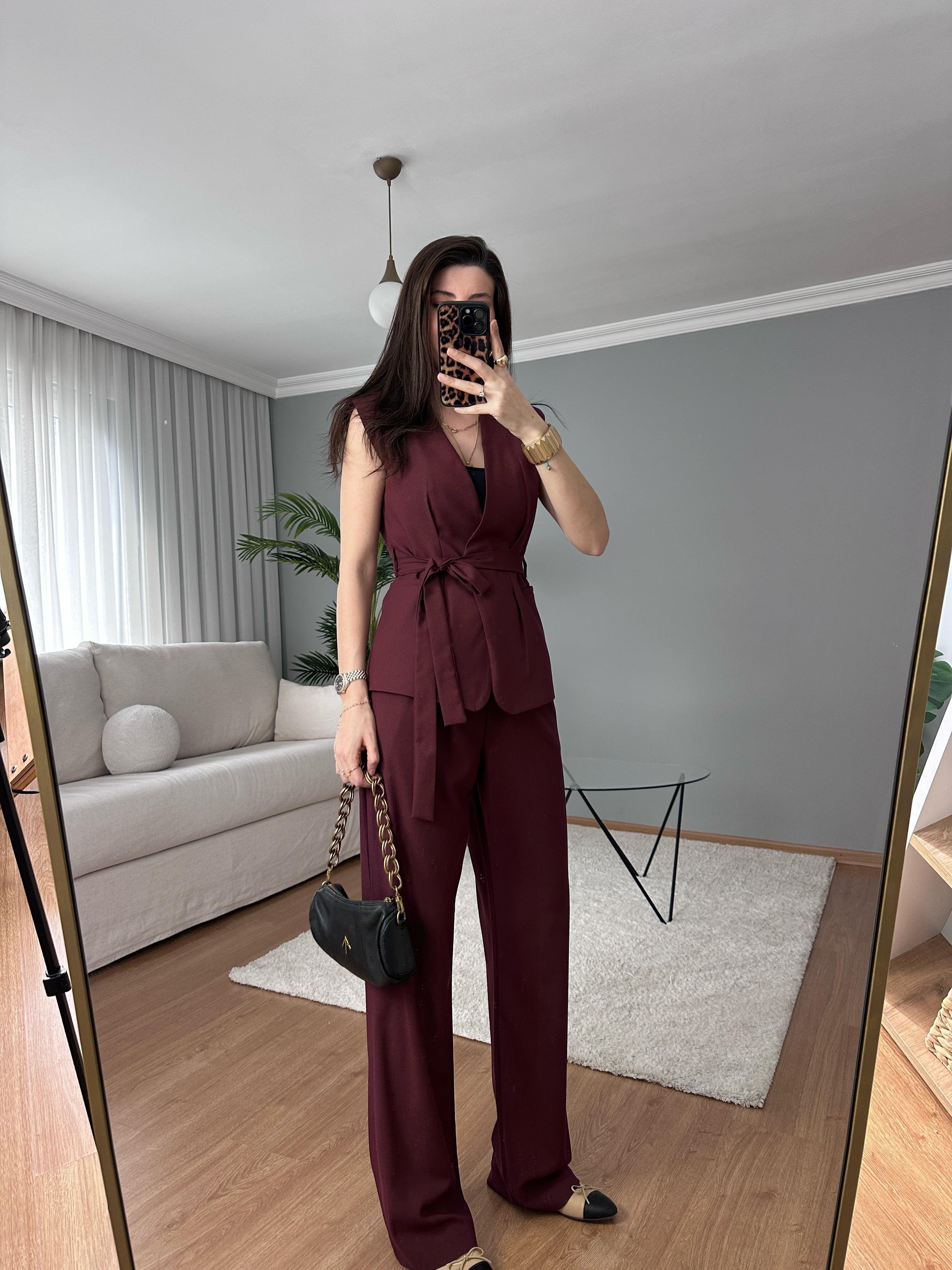 Bordo Kuşaklı Yelekli Takım