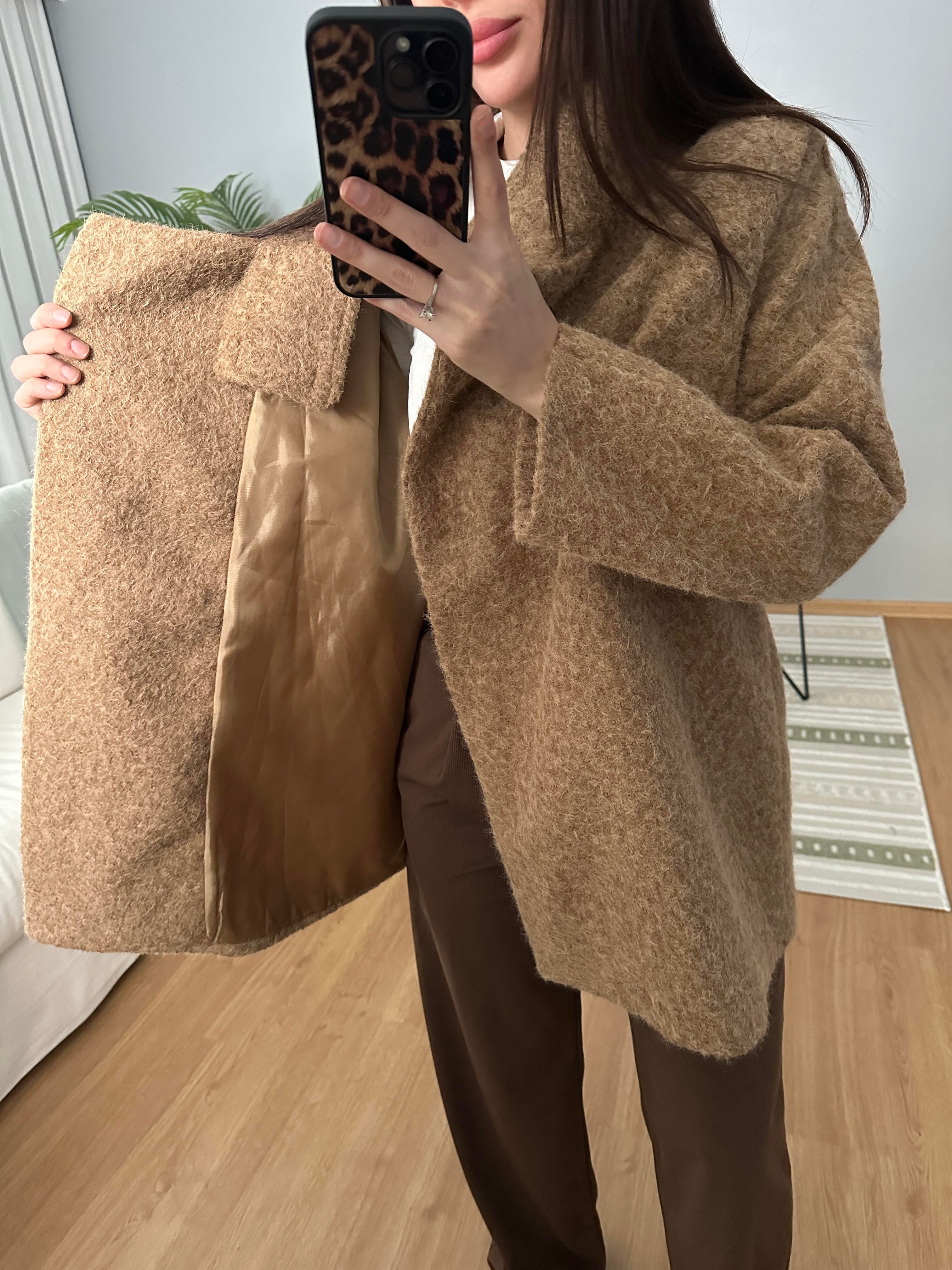 Çan Kesim Camel Renk Orta Boy Yün Kaban 