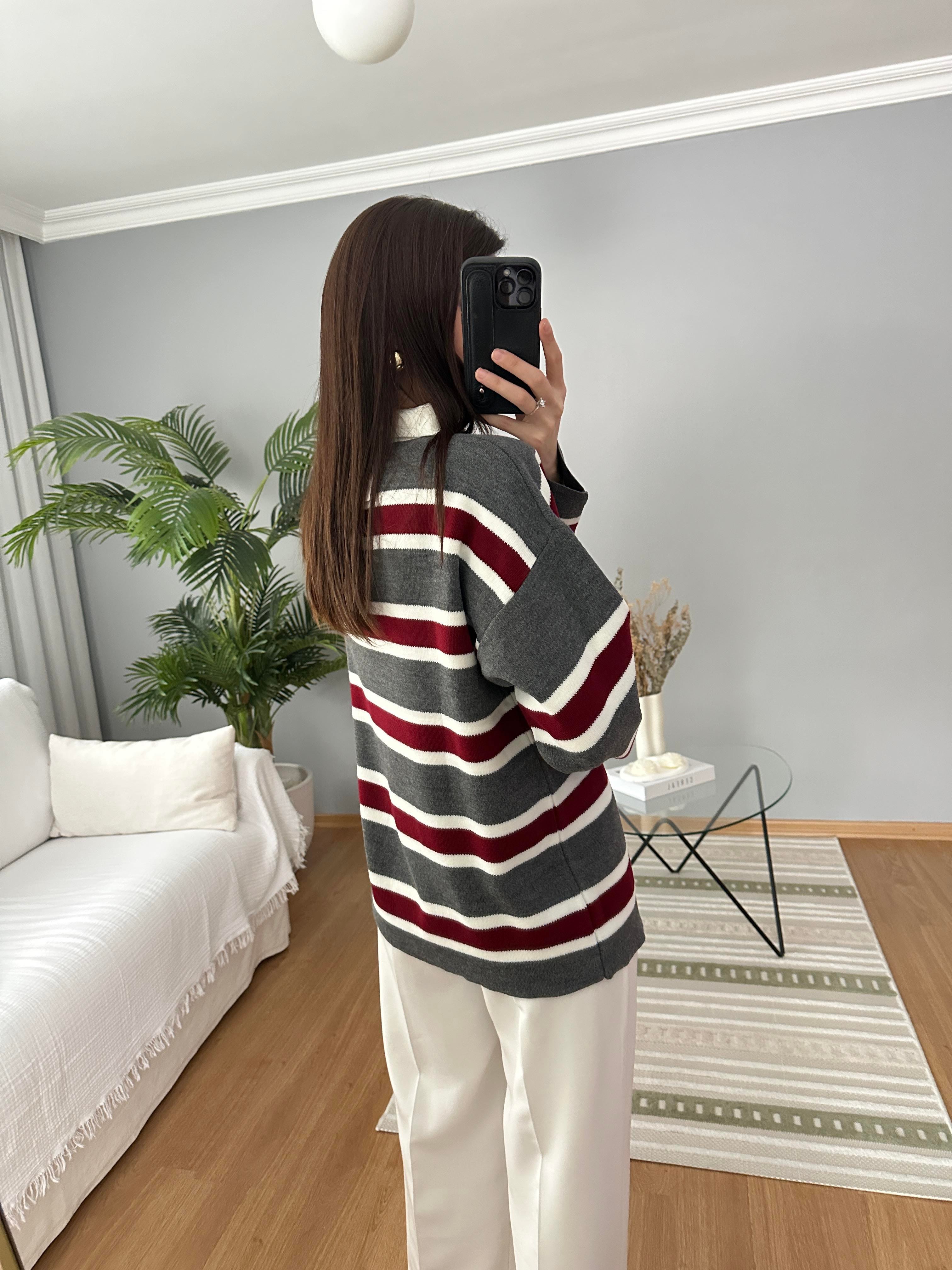 College Gri Triko