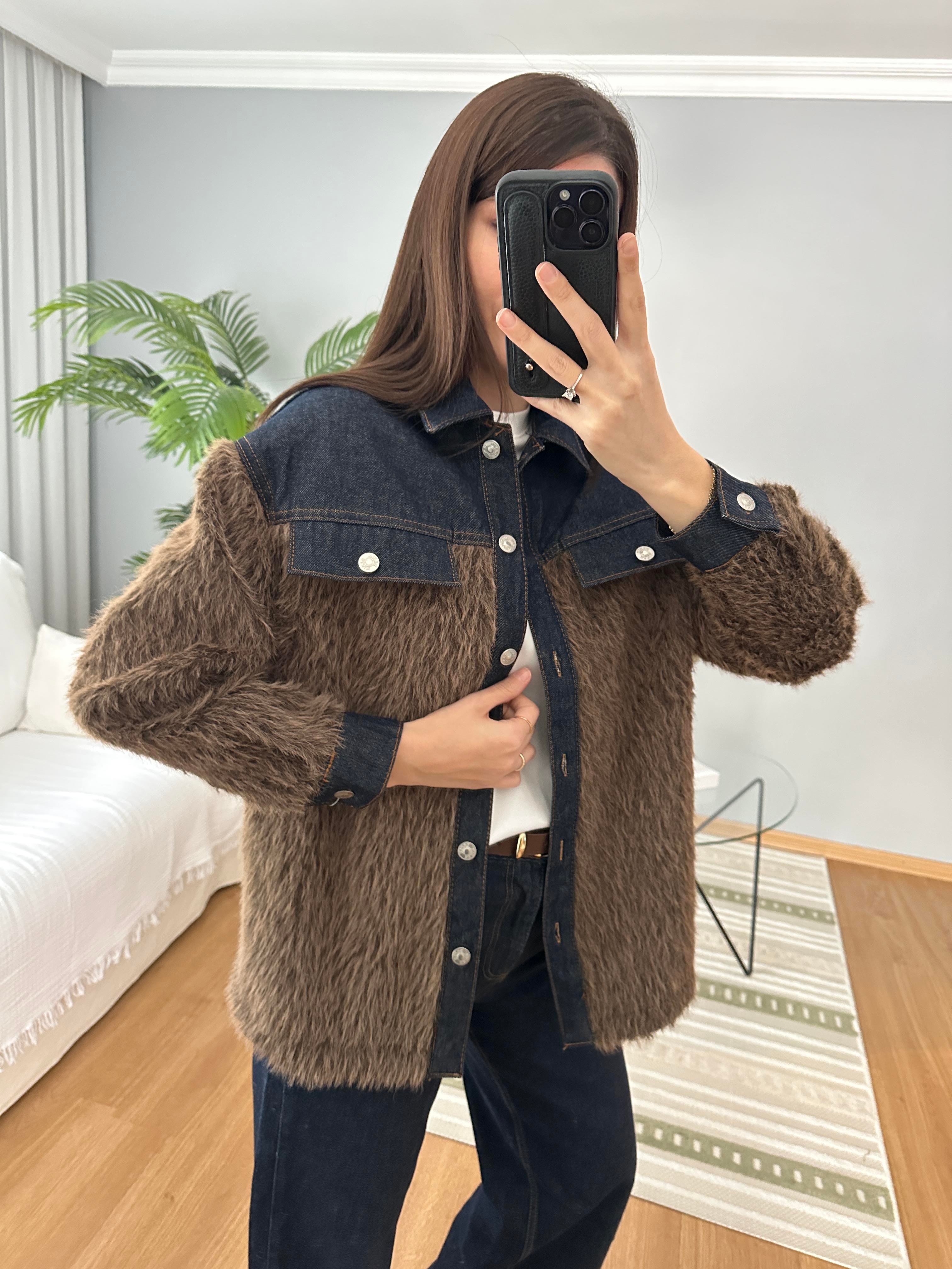 Denim Detaylı Kahve Rengi Yün Ceket 