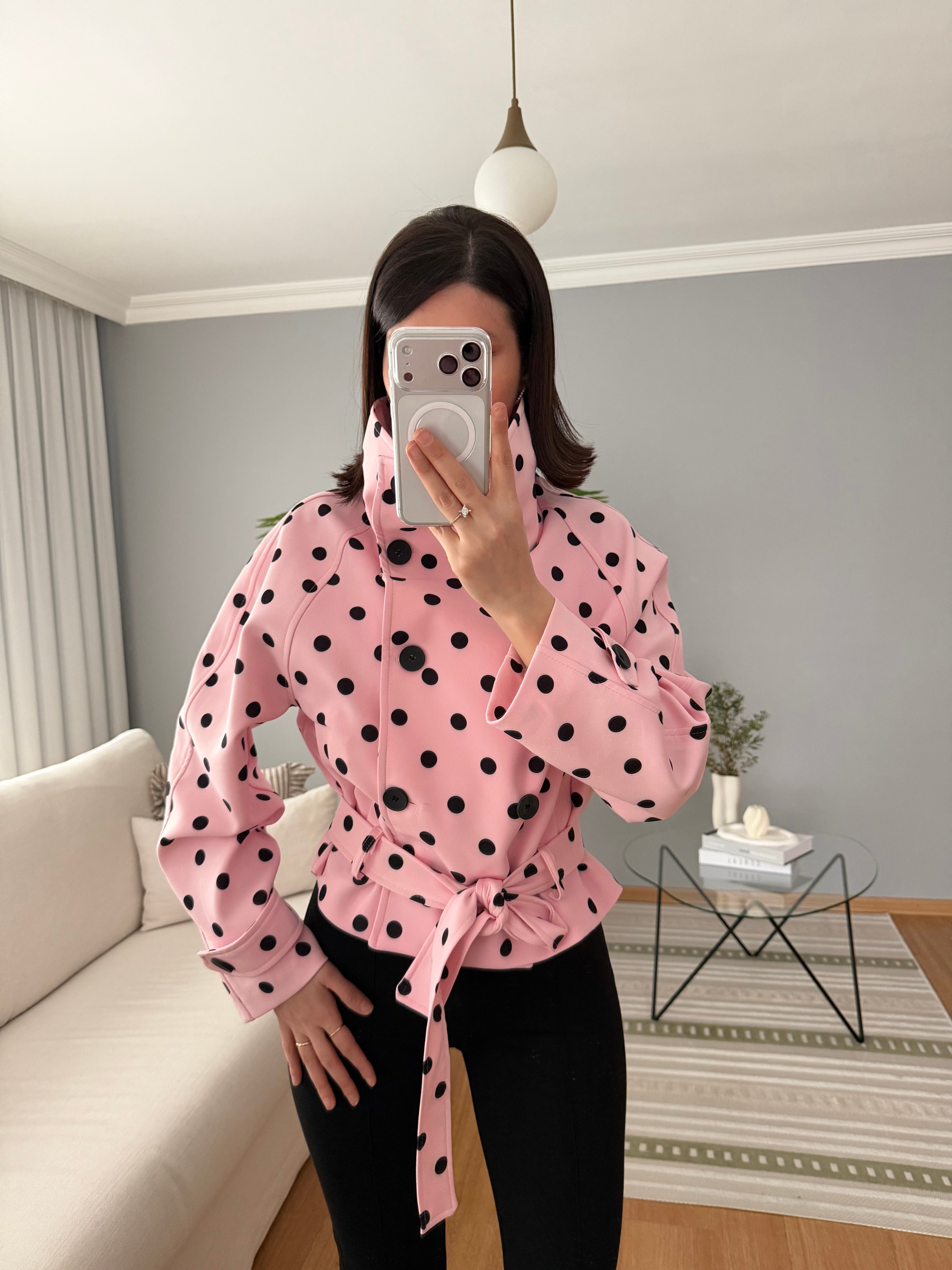 Dik Yaka Pembe Puantiye Ceket