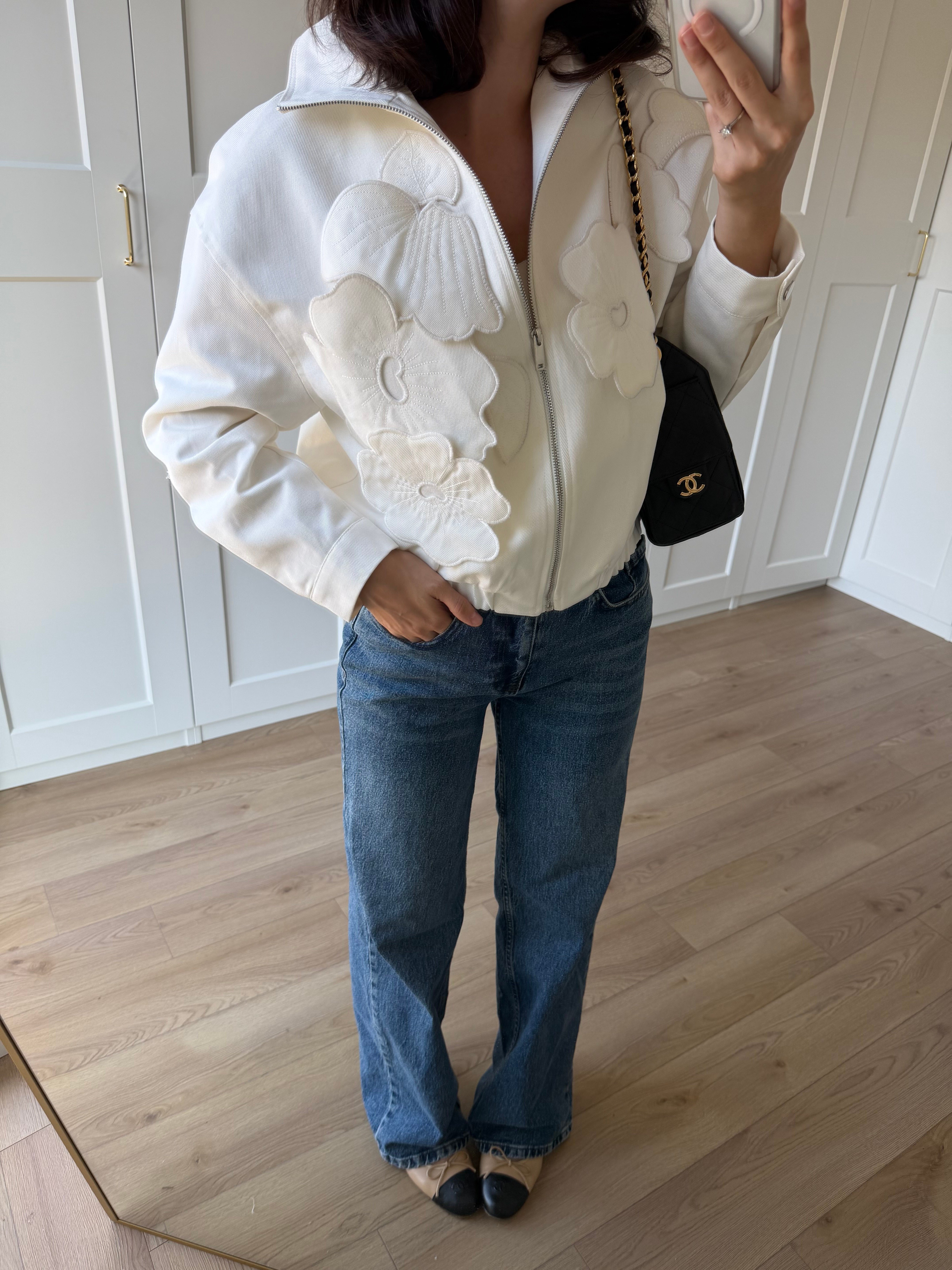 Ekru Renk Üç Boyutlu Tasarım Ceket 