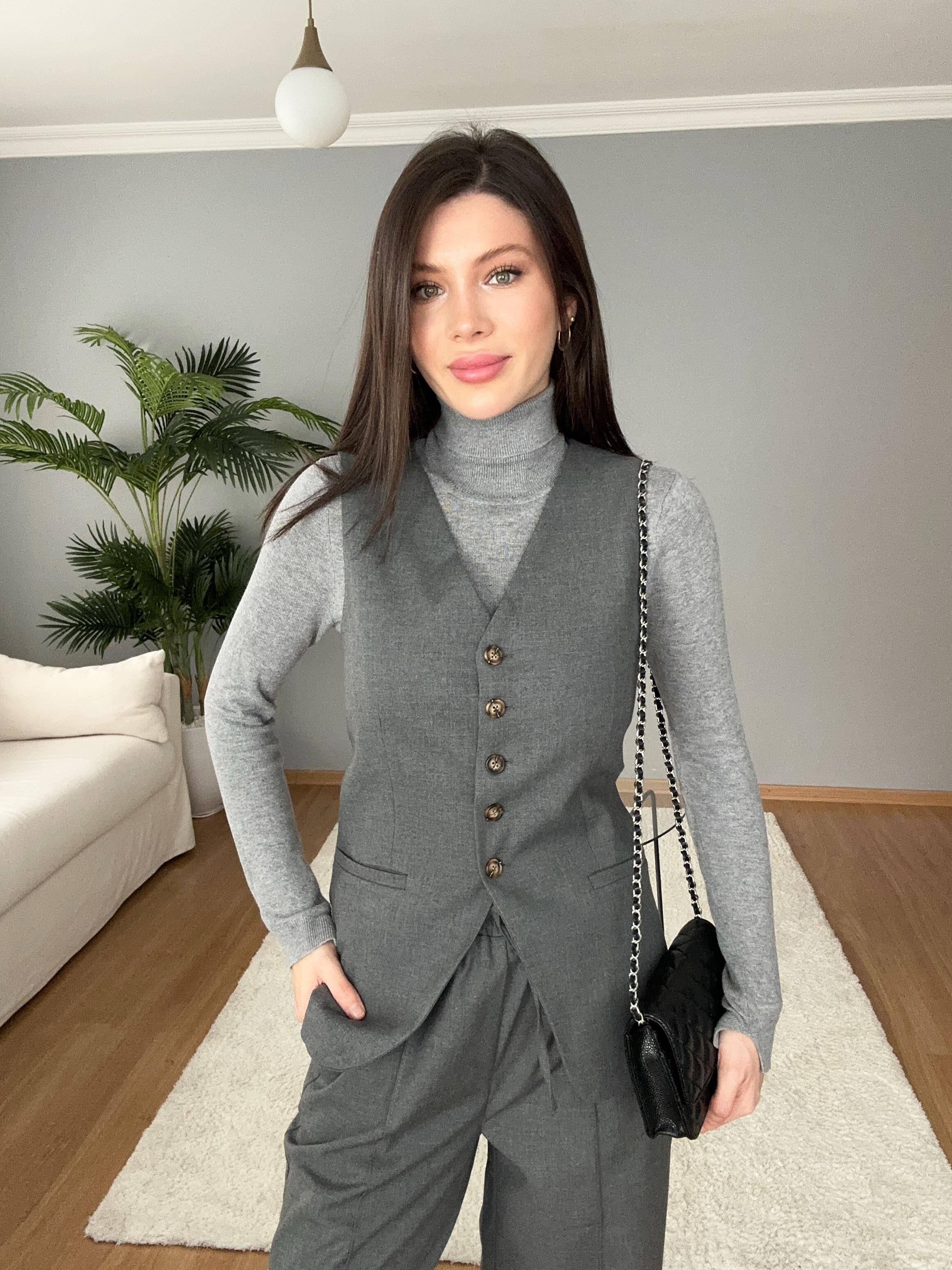 Ella Gri Yelekli Takım
