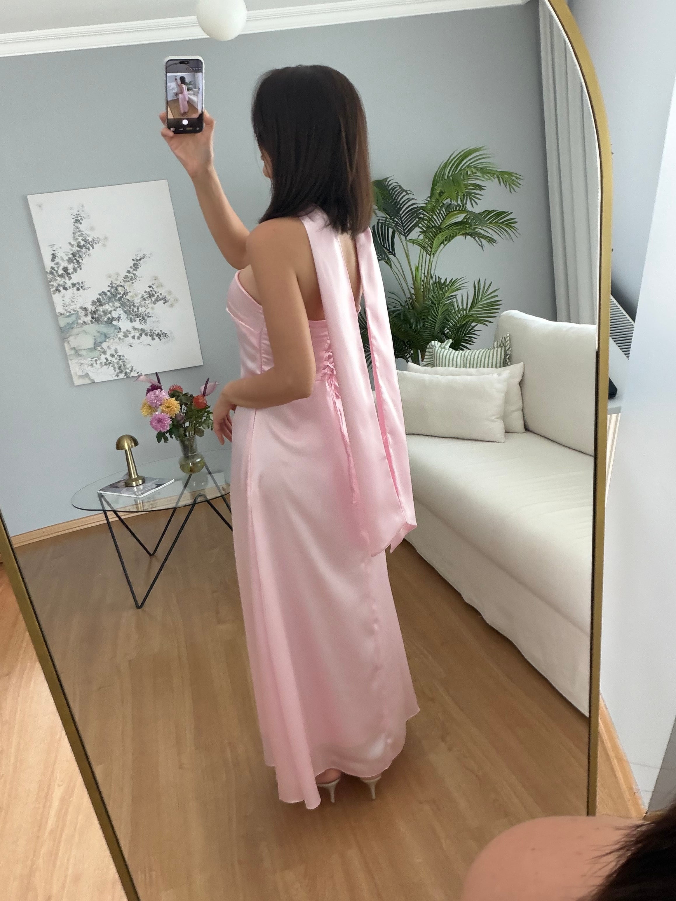 Esencia Pembe Renk Saten Dokulu Fularlı Elbise 