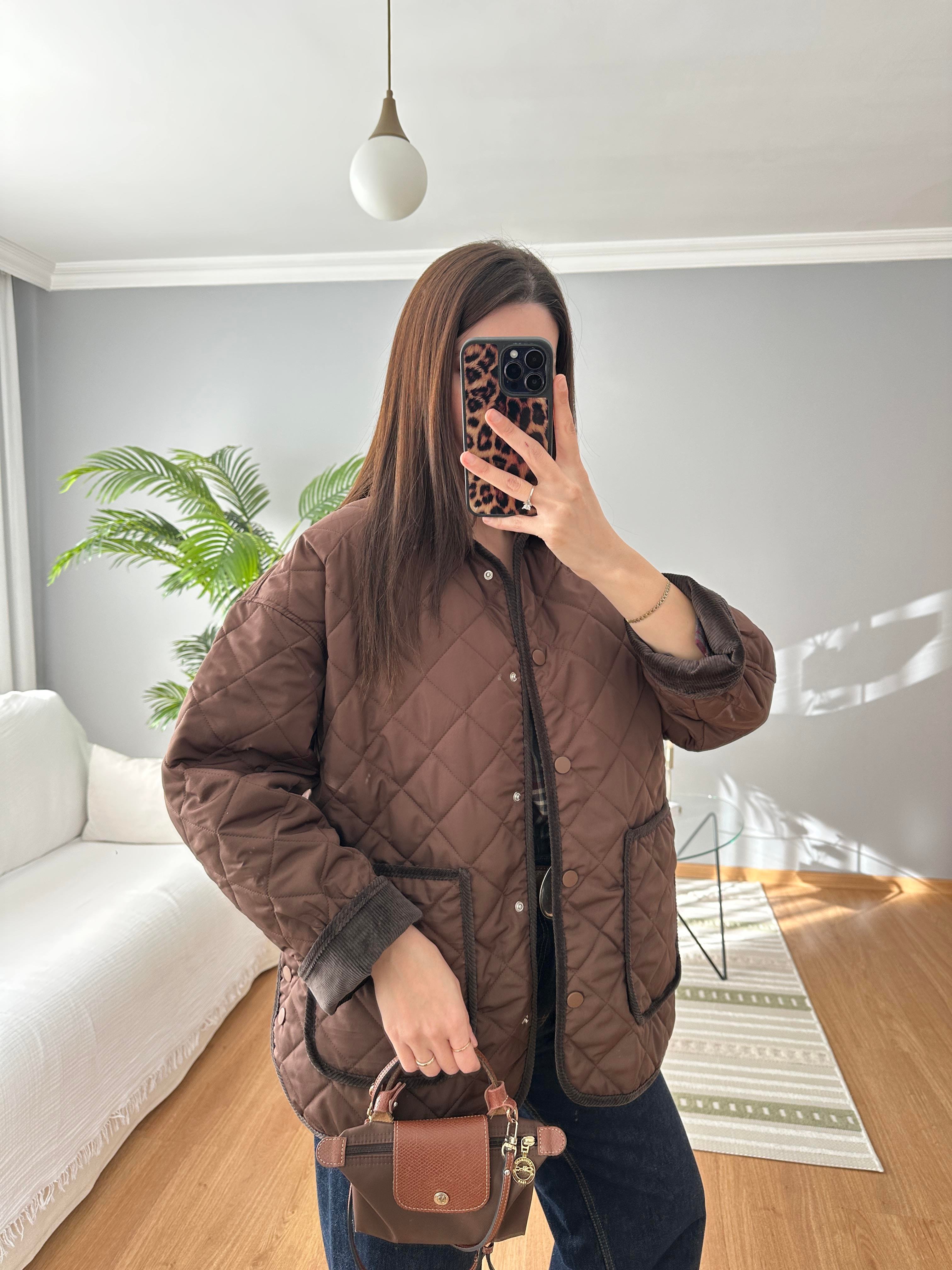 Kadife Detaylı Kahve Rengi Kapitone Mont