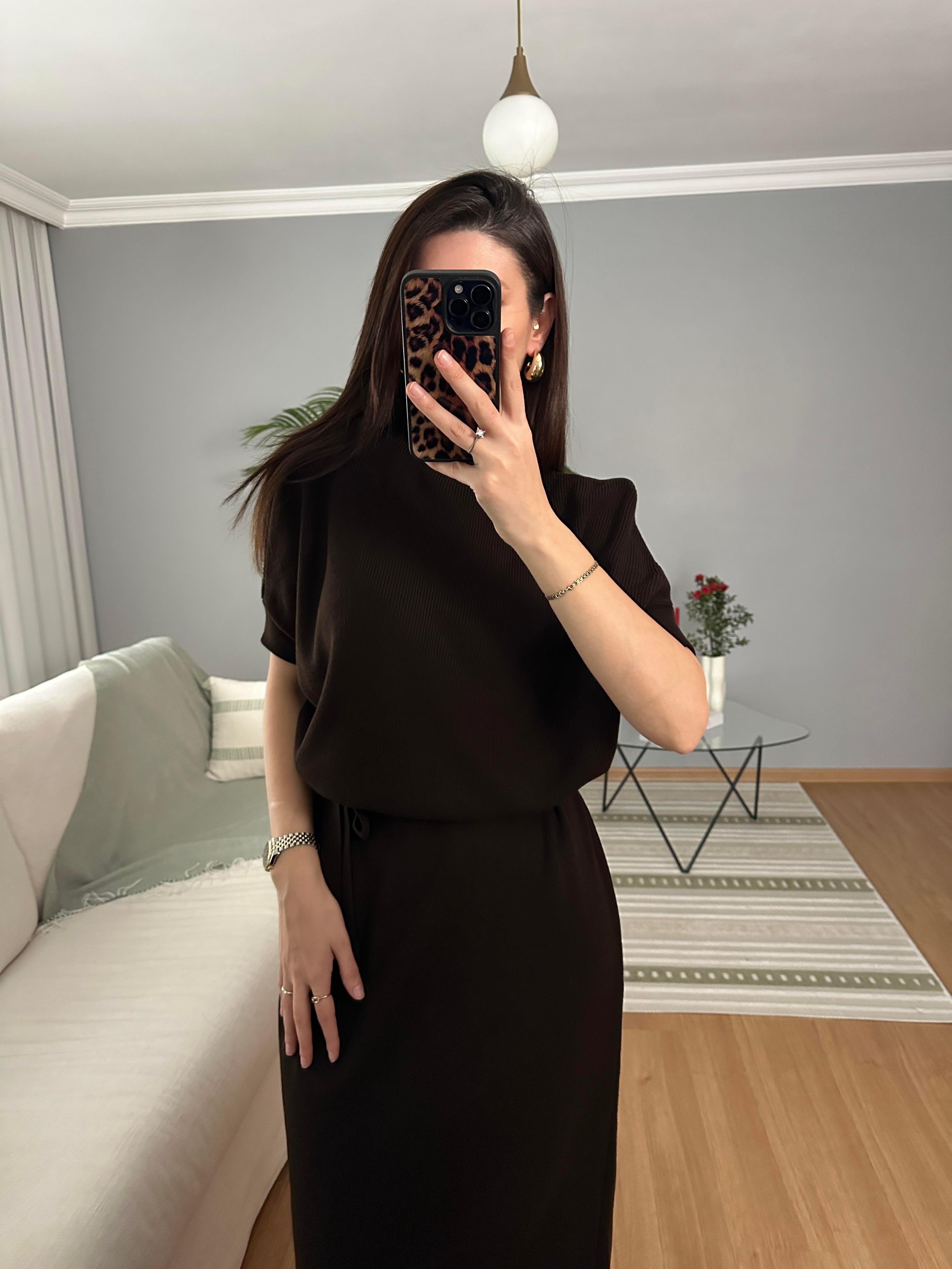 Kahve Rengi Triko Elbise 