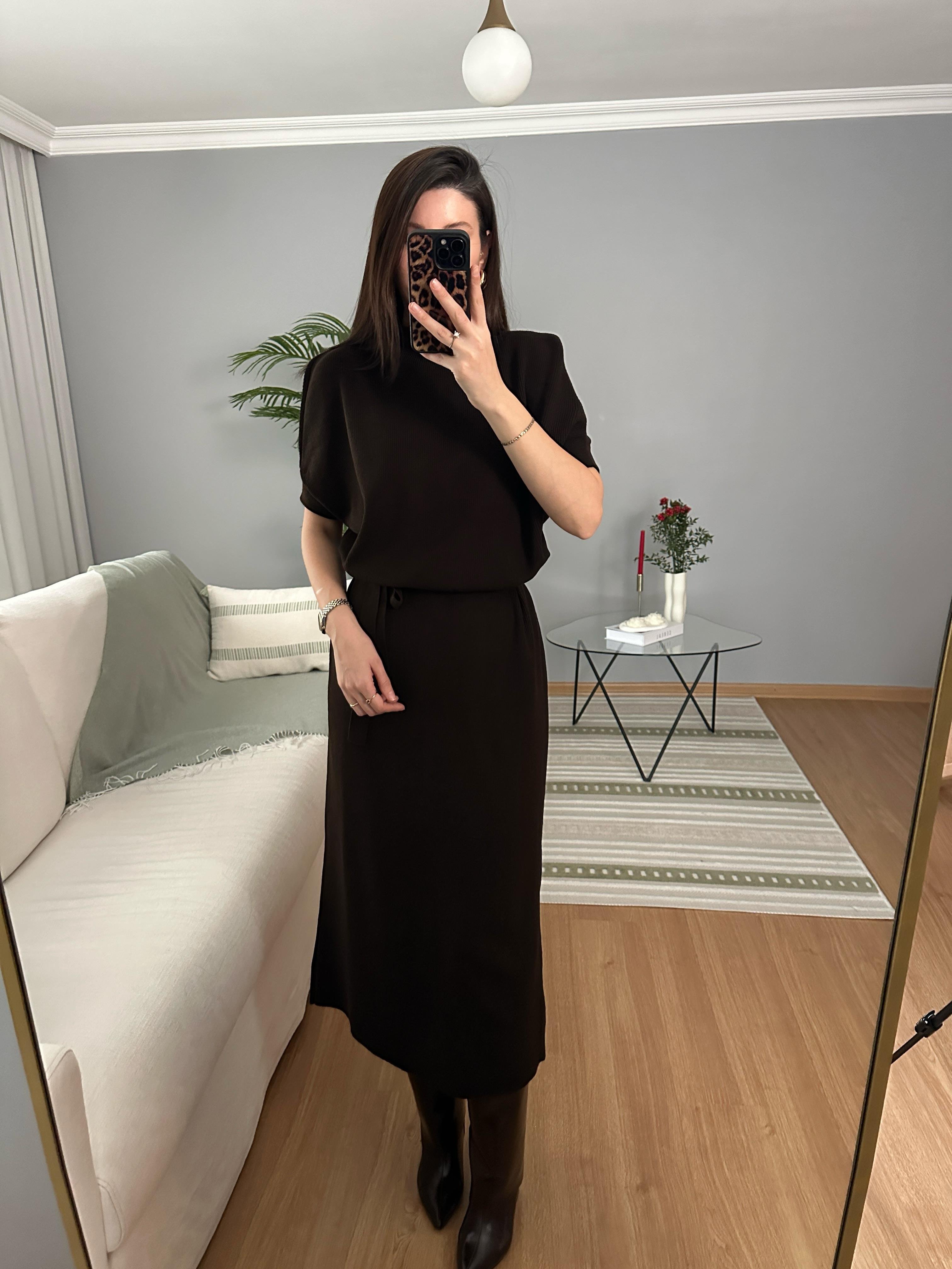 Kahve Rengi Triko Elbise 