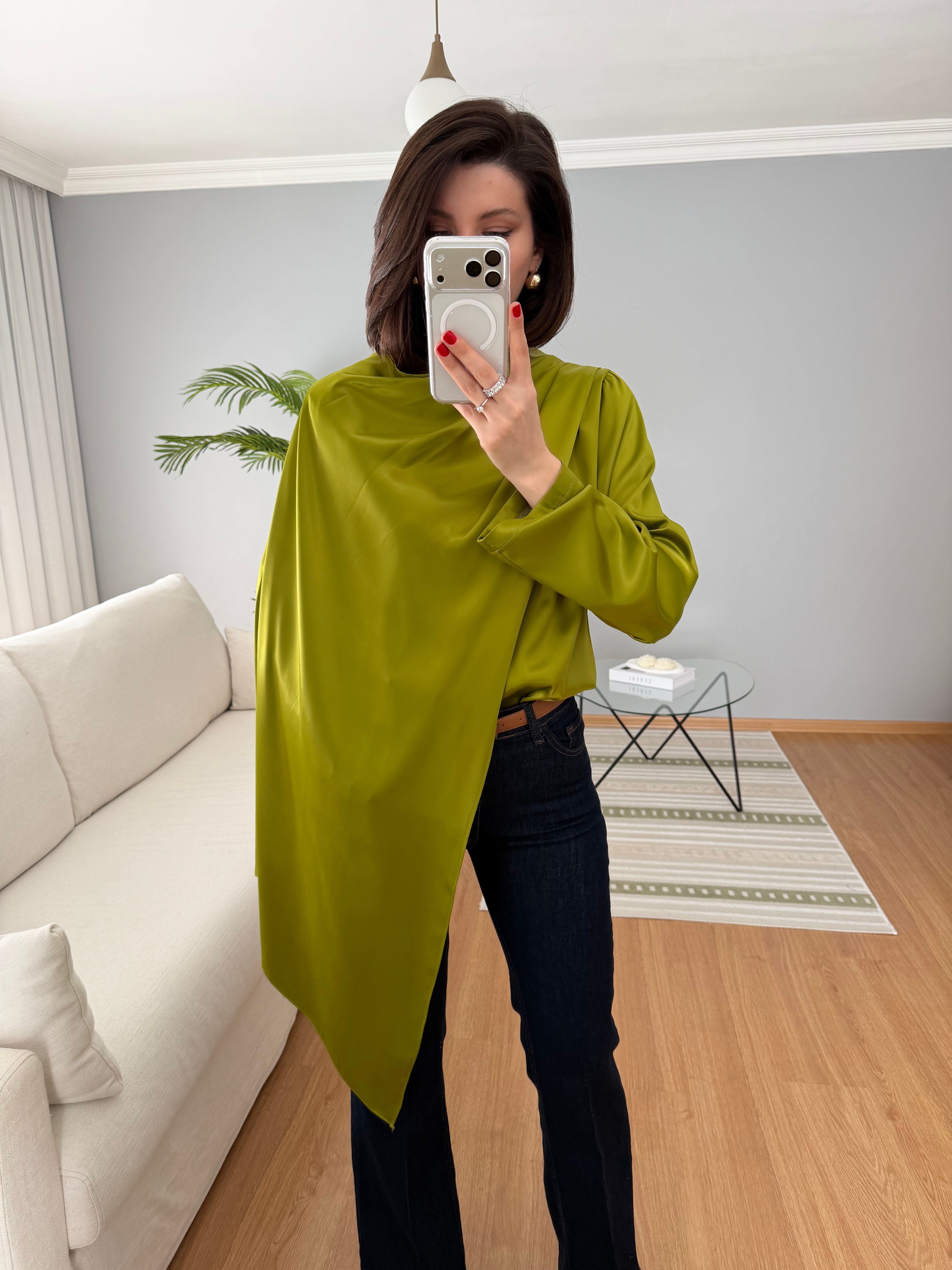 Kendinden Şallı Yeşil Saten Bluz