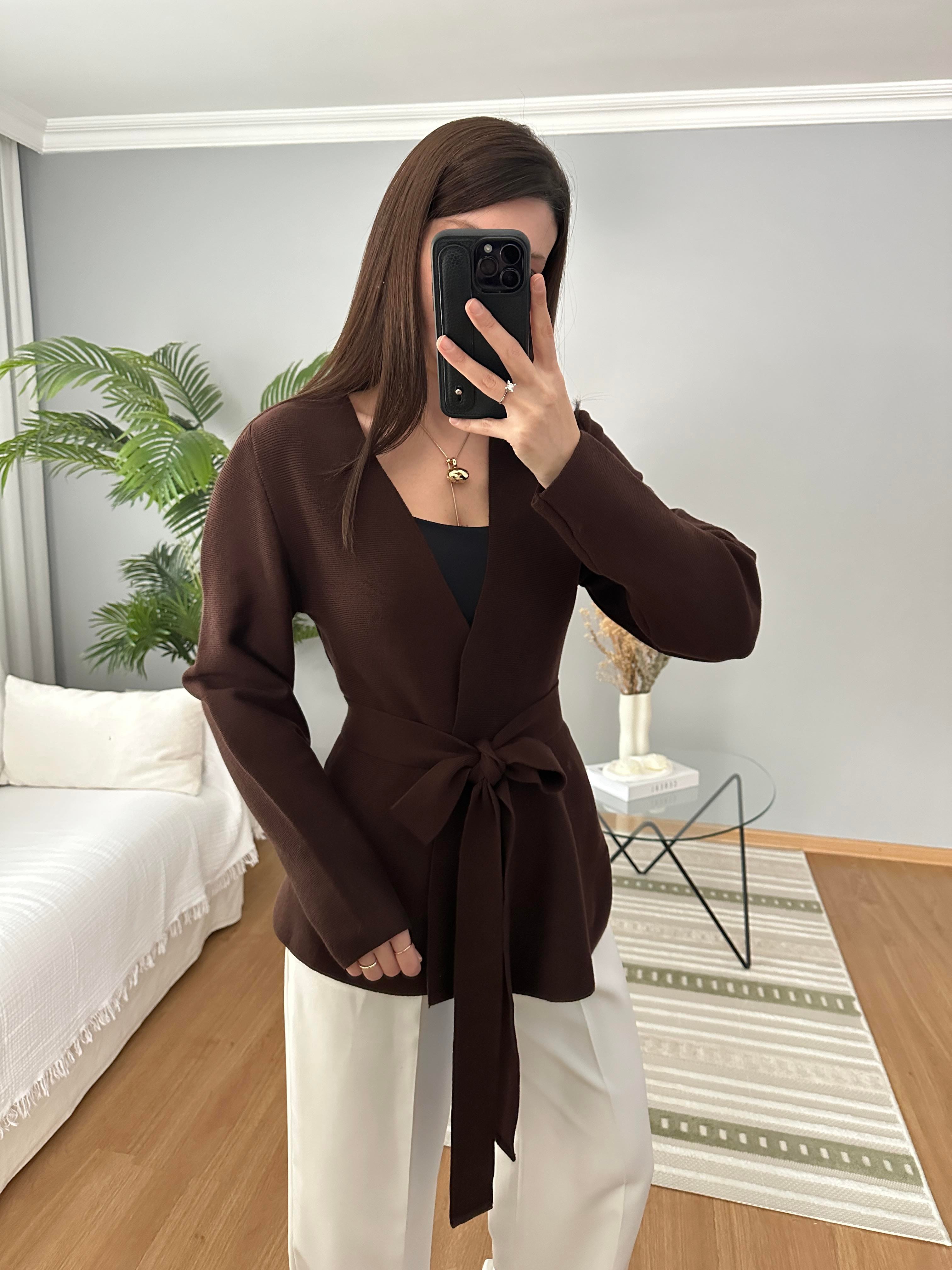 Kuşaklı Triko Hırka