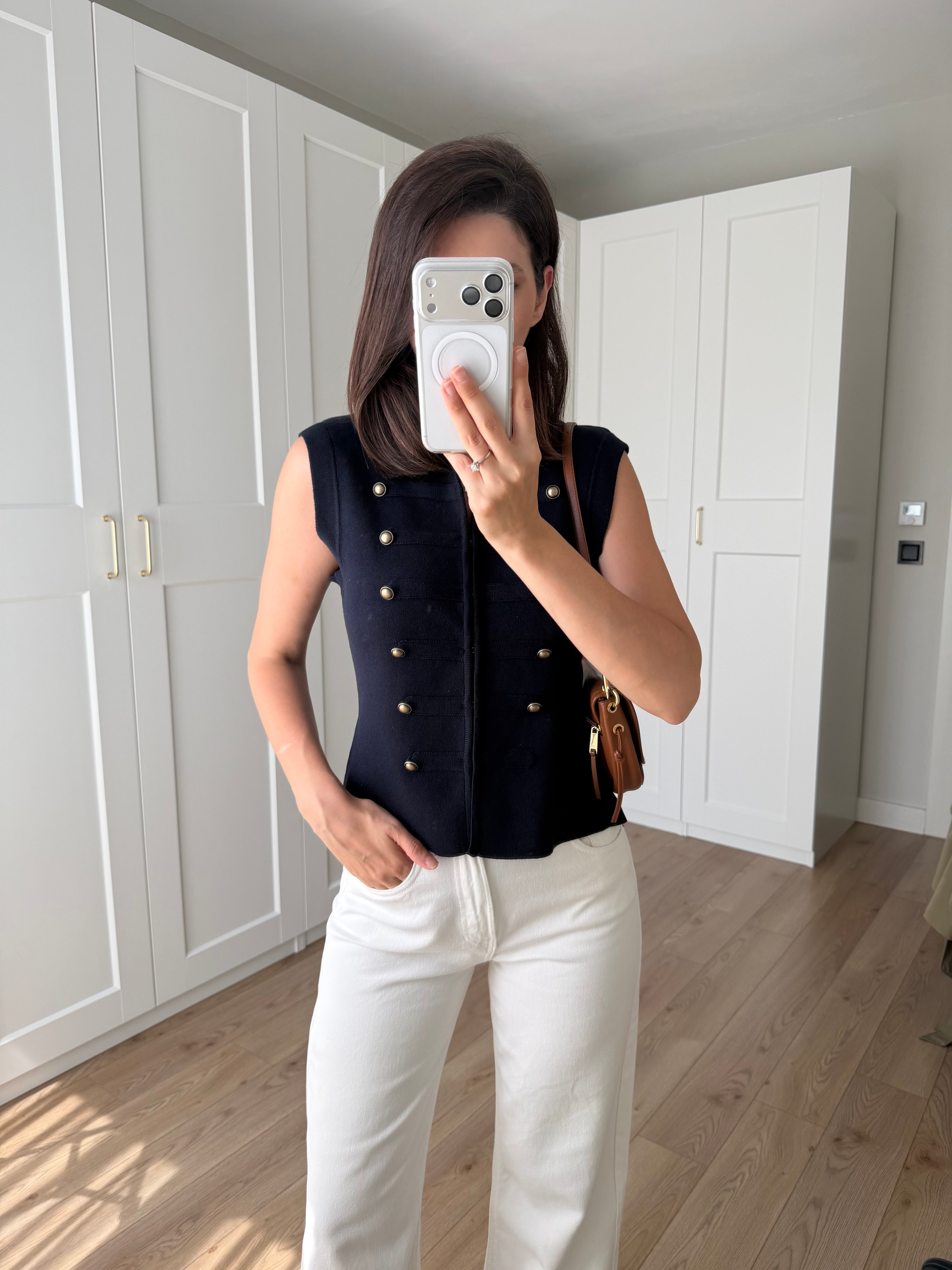 Lacivert Renk Düğme Detaylı Çelik Örme Triko Yelek 