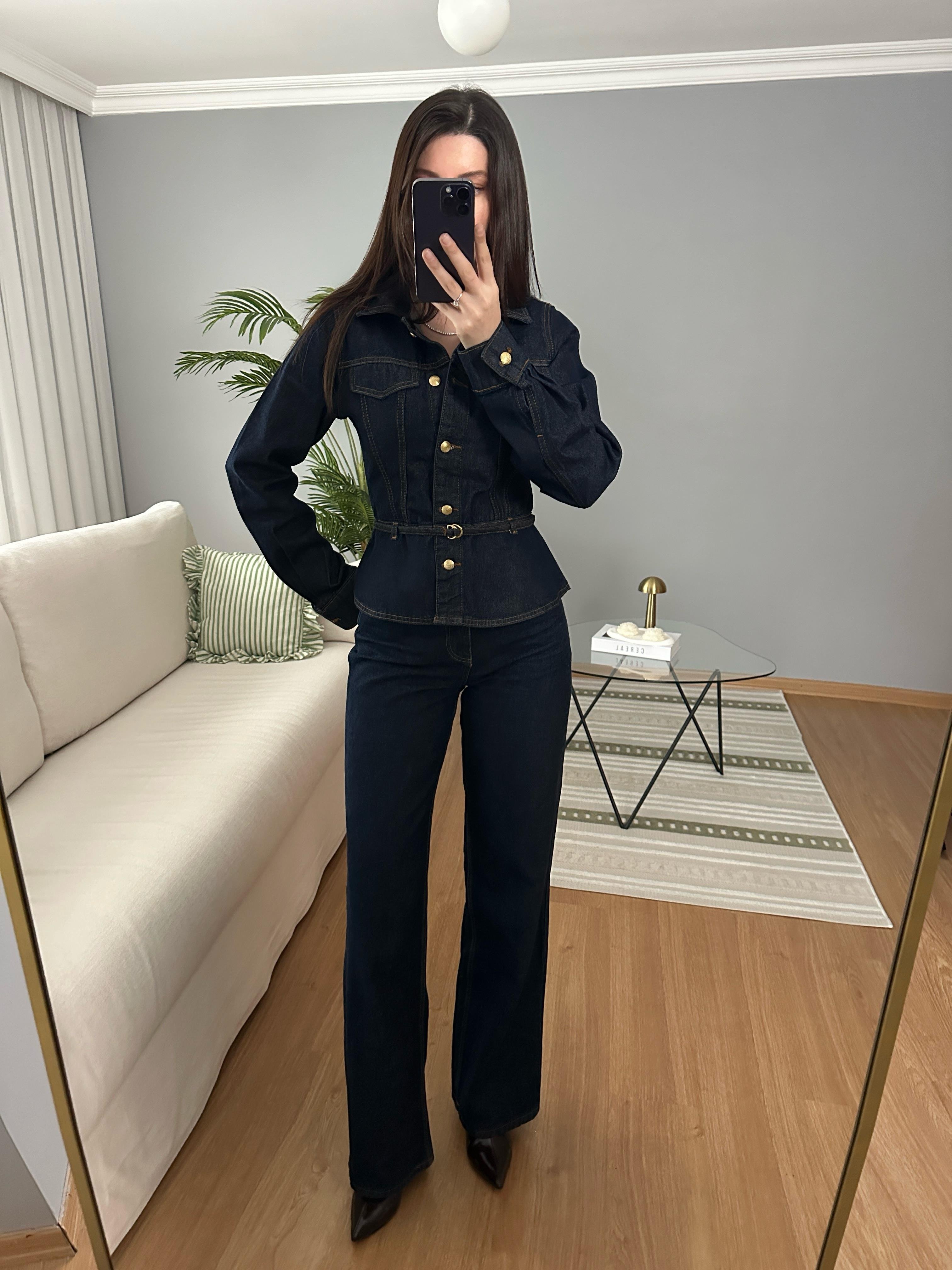 Lavienne Belden Oturan Kemerli Denim Ceket 