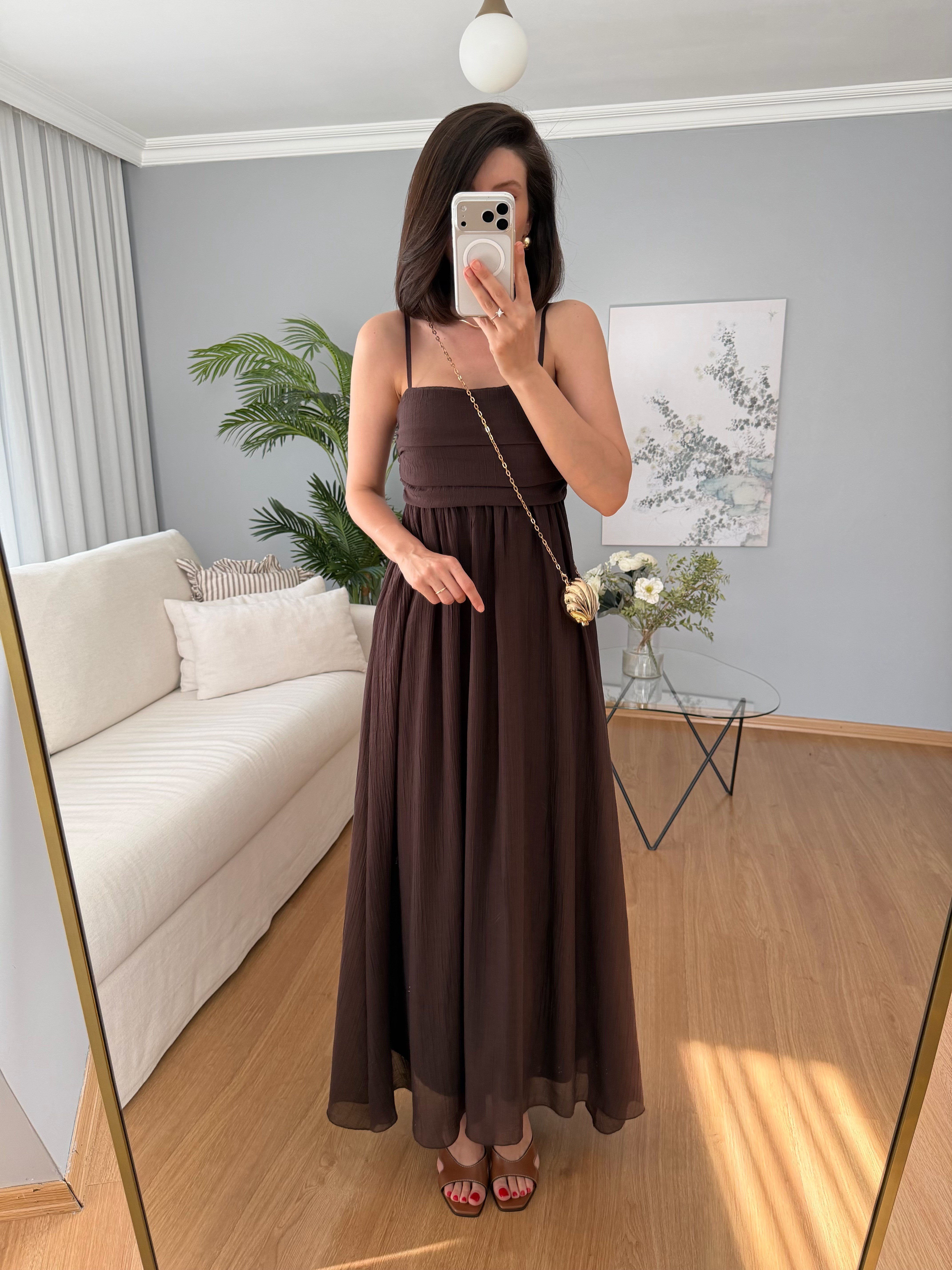 Lea İp Askılı Kahve Rengi Elbise 