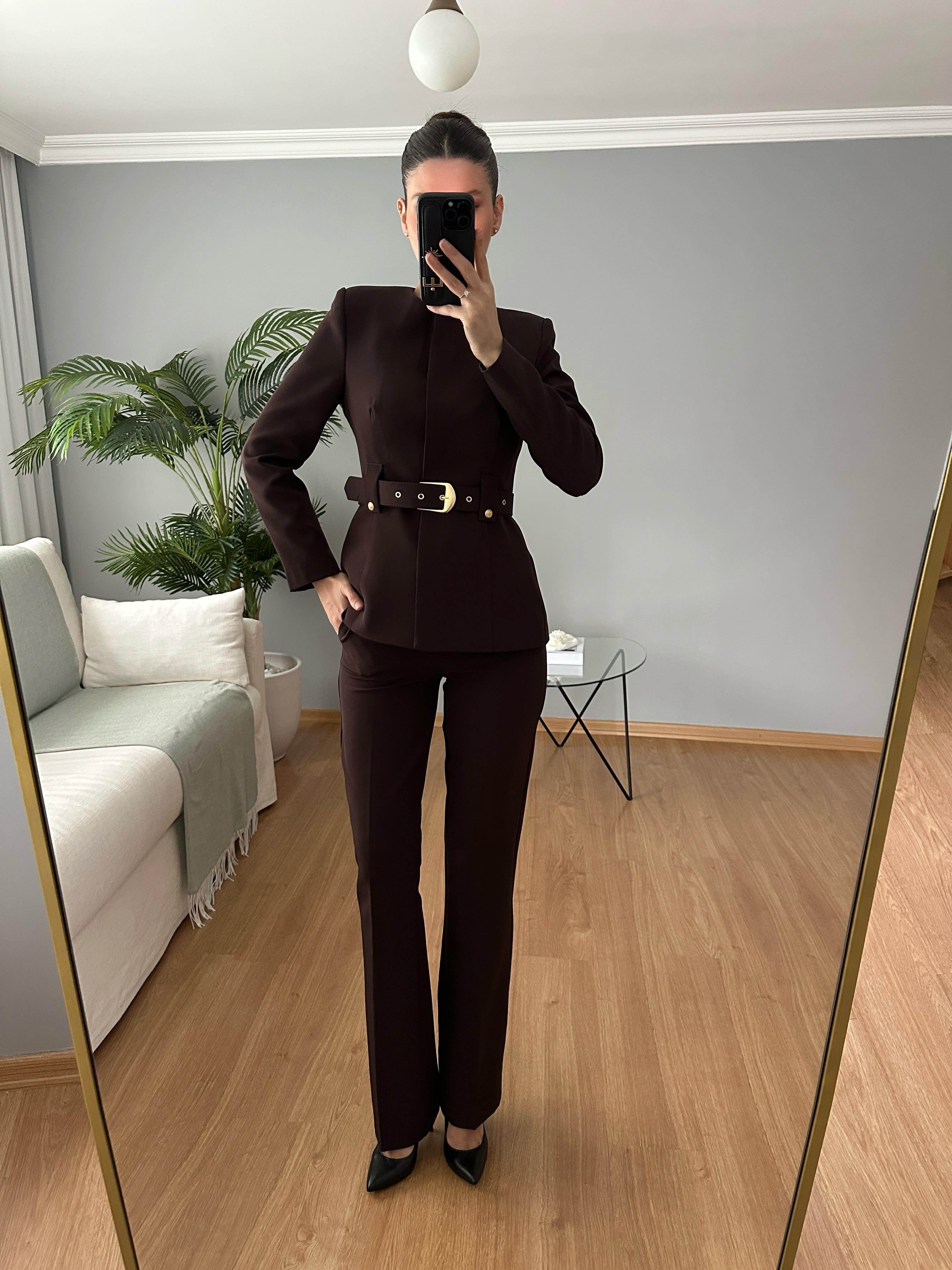 Lili Kahve Kemerli Premium Takım