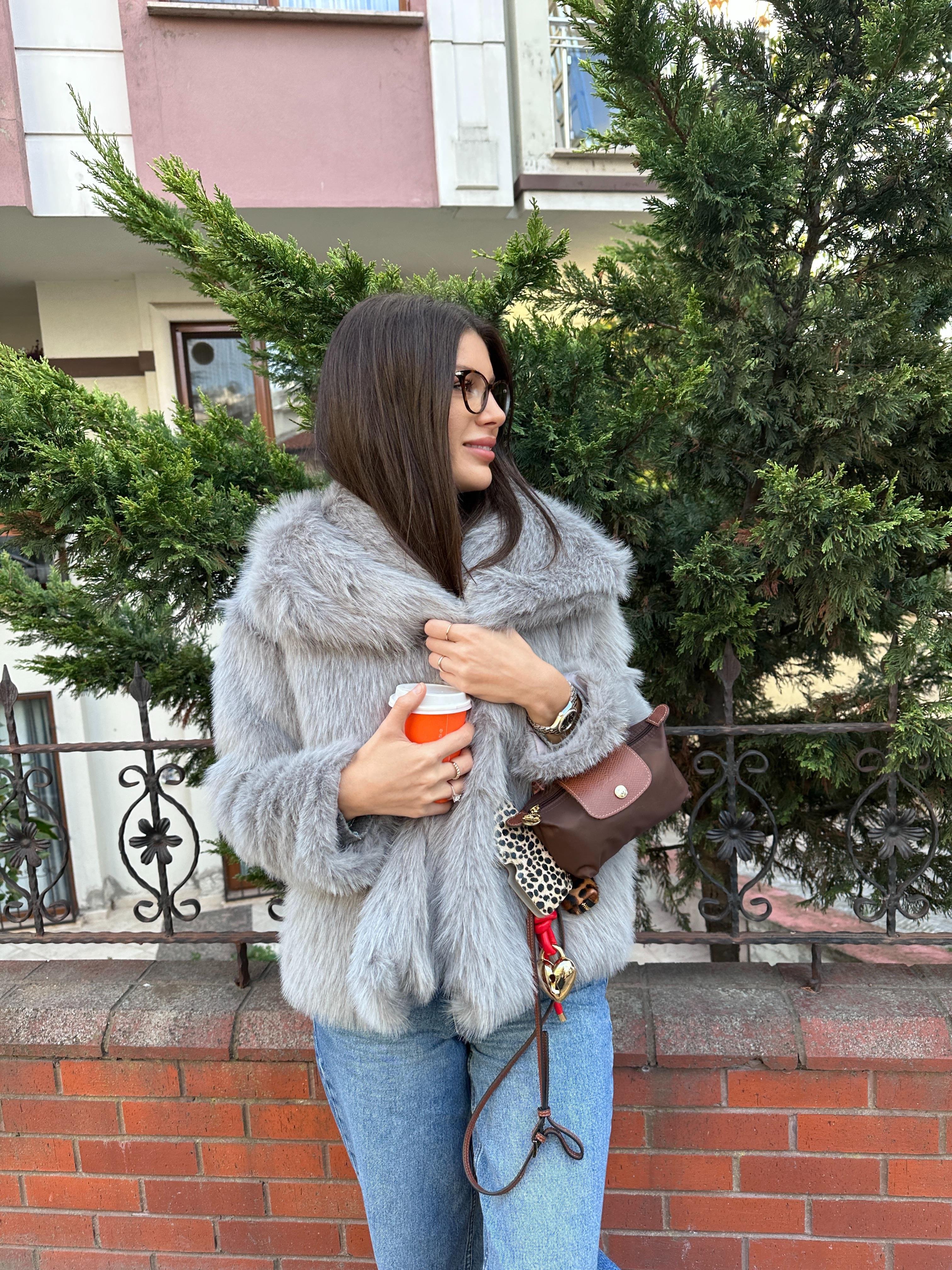 Lisa Gri Kürk 