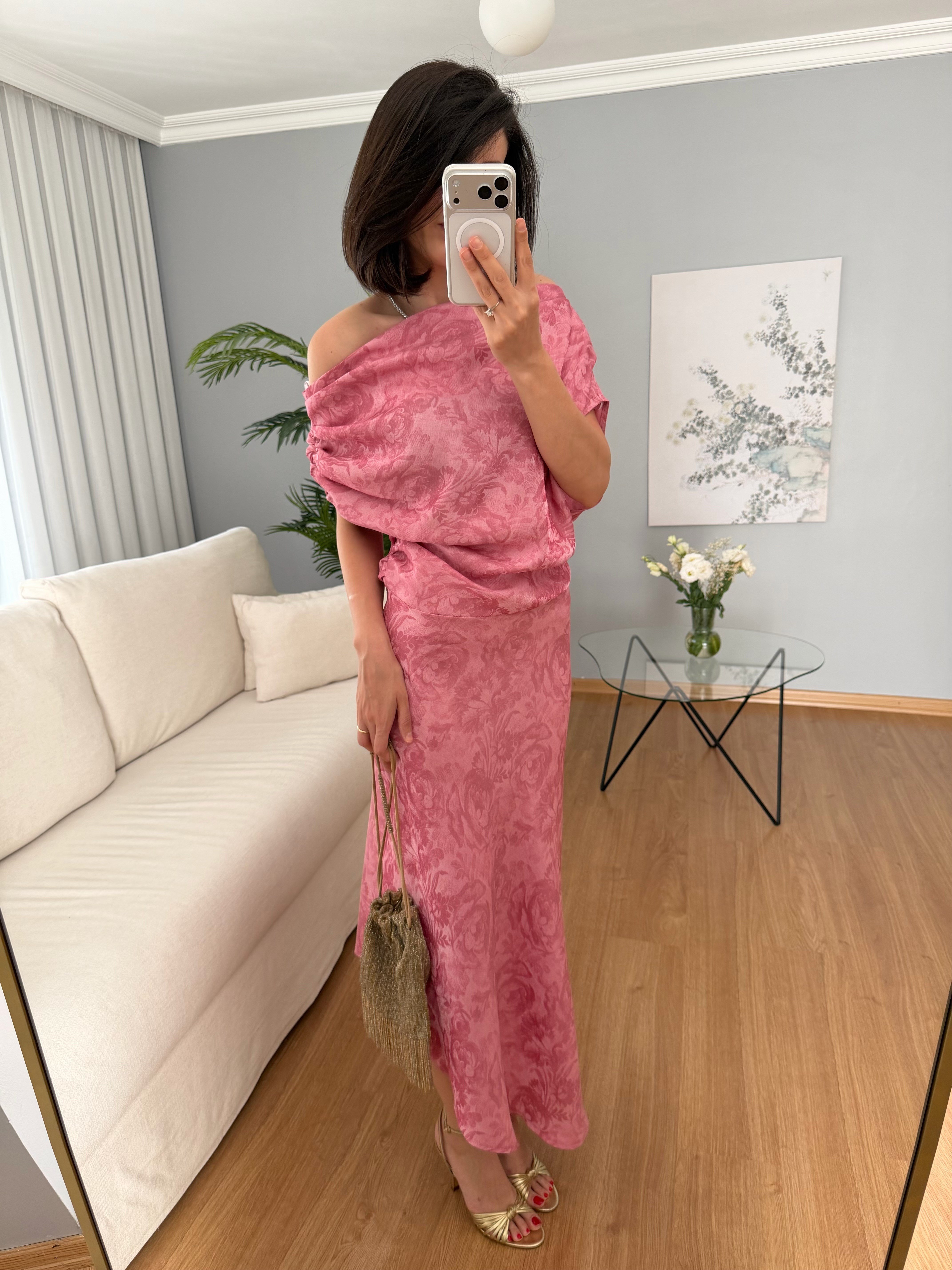 Marfil Saten Dokulu Pembe Elbise 