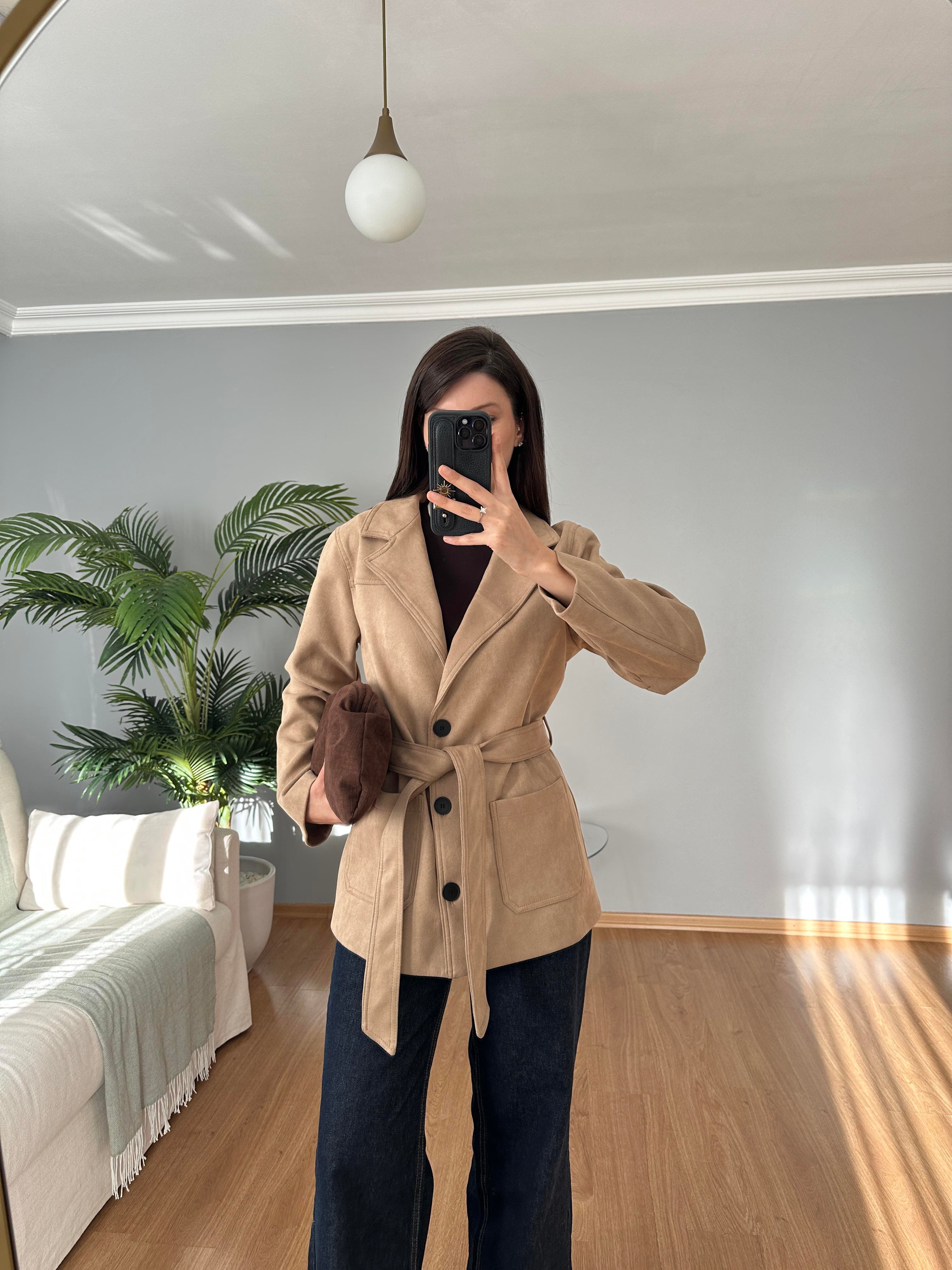 Premium Bej Kuşaklı Süet Ceket 