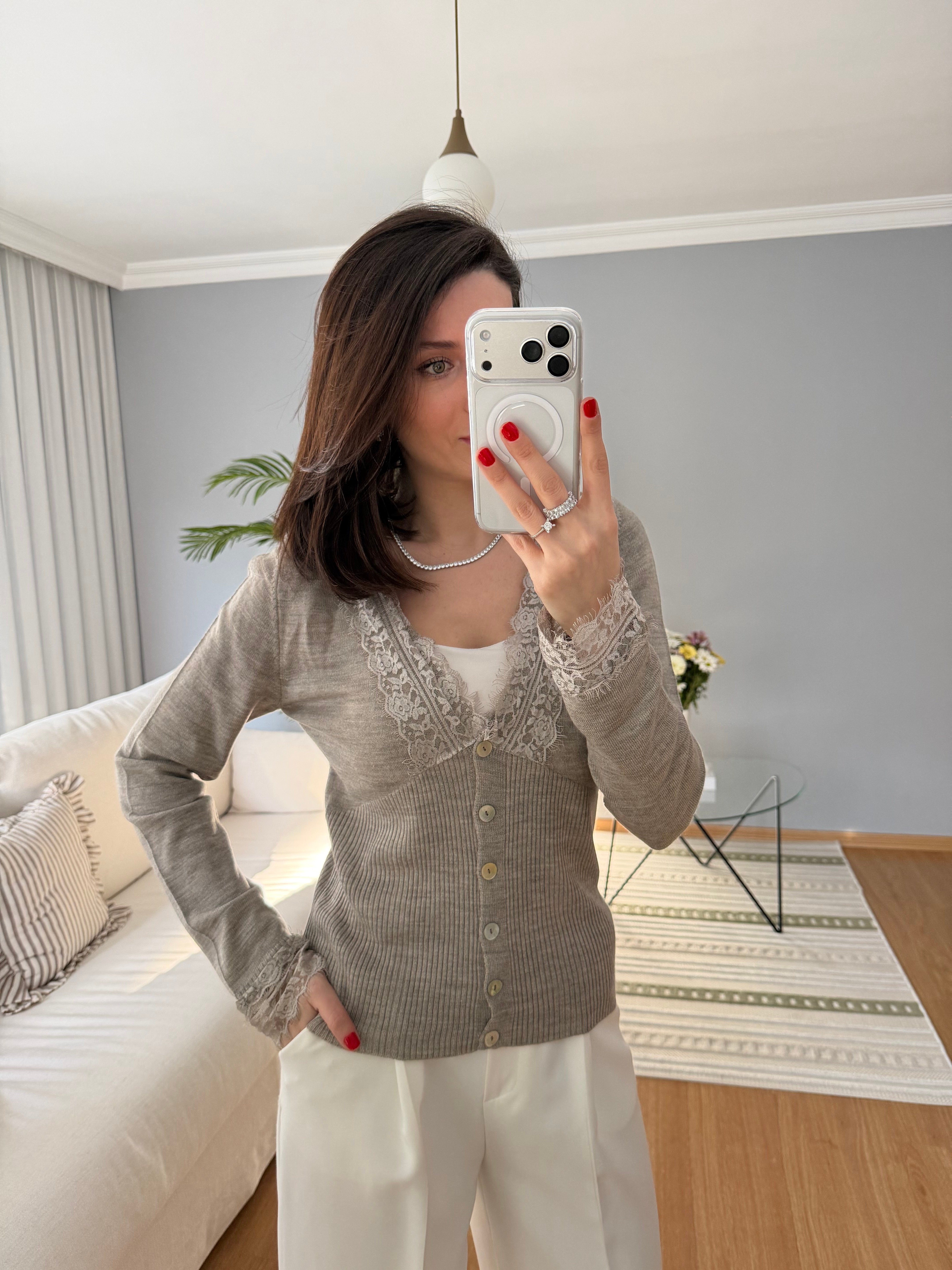 Quennie Vizon Renk Dantel Detaylı Hırka