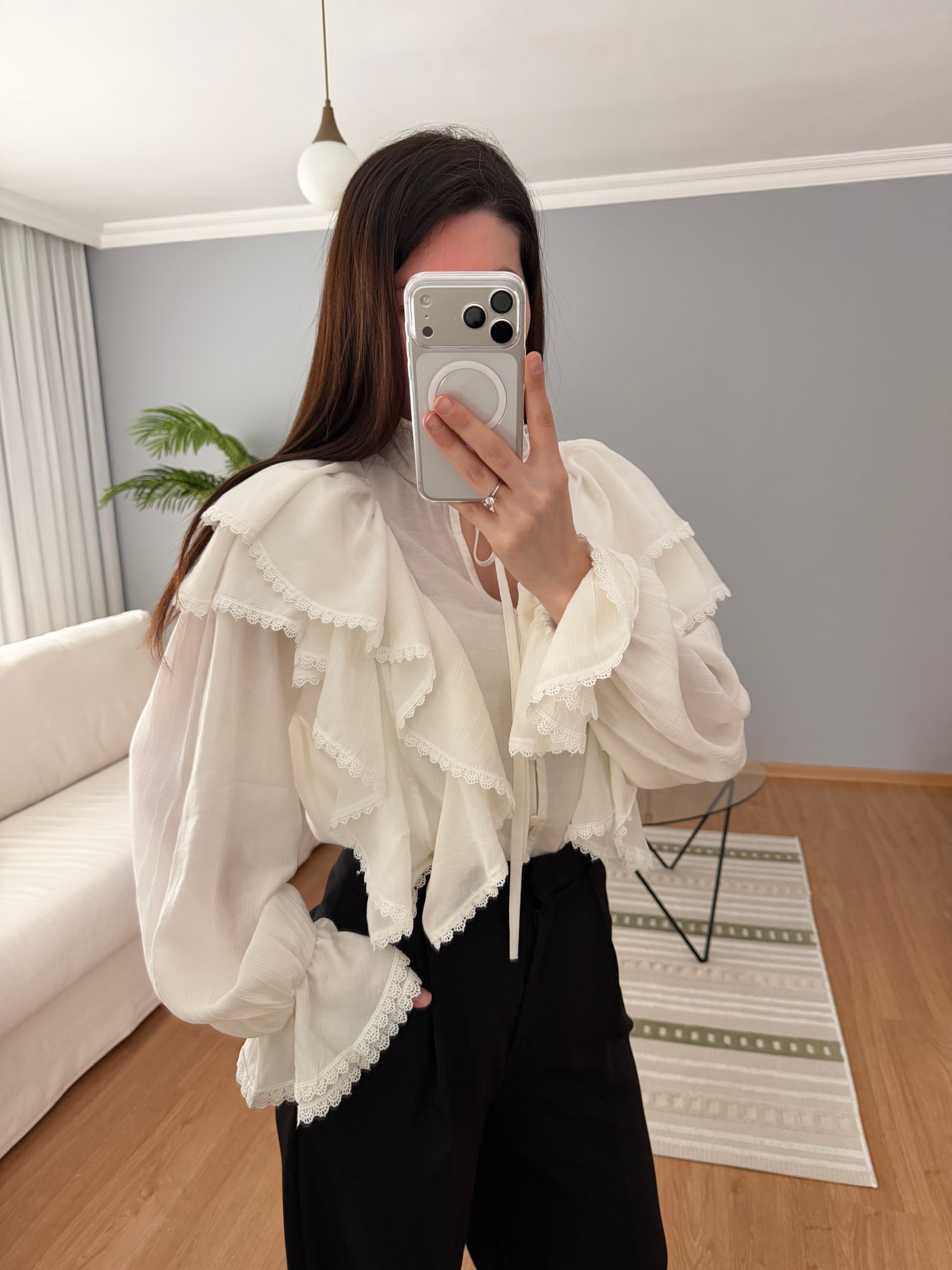 Romance Fırfır Detaylı Bluz