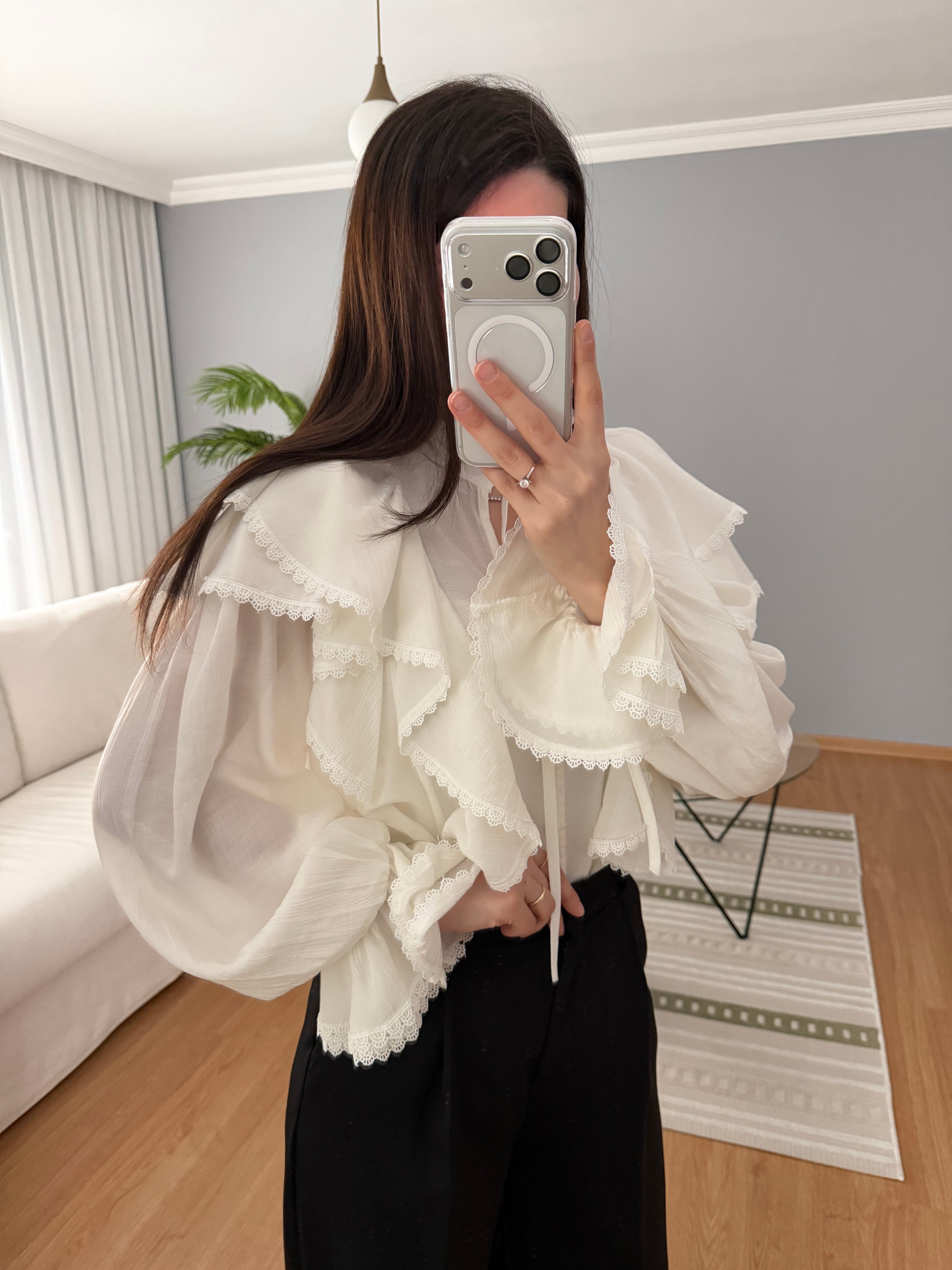 Romance Fırfır Detaylı Bluz