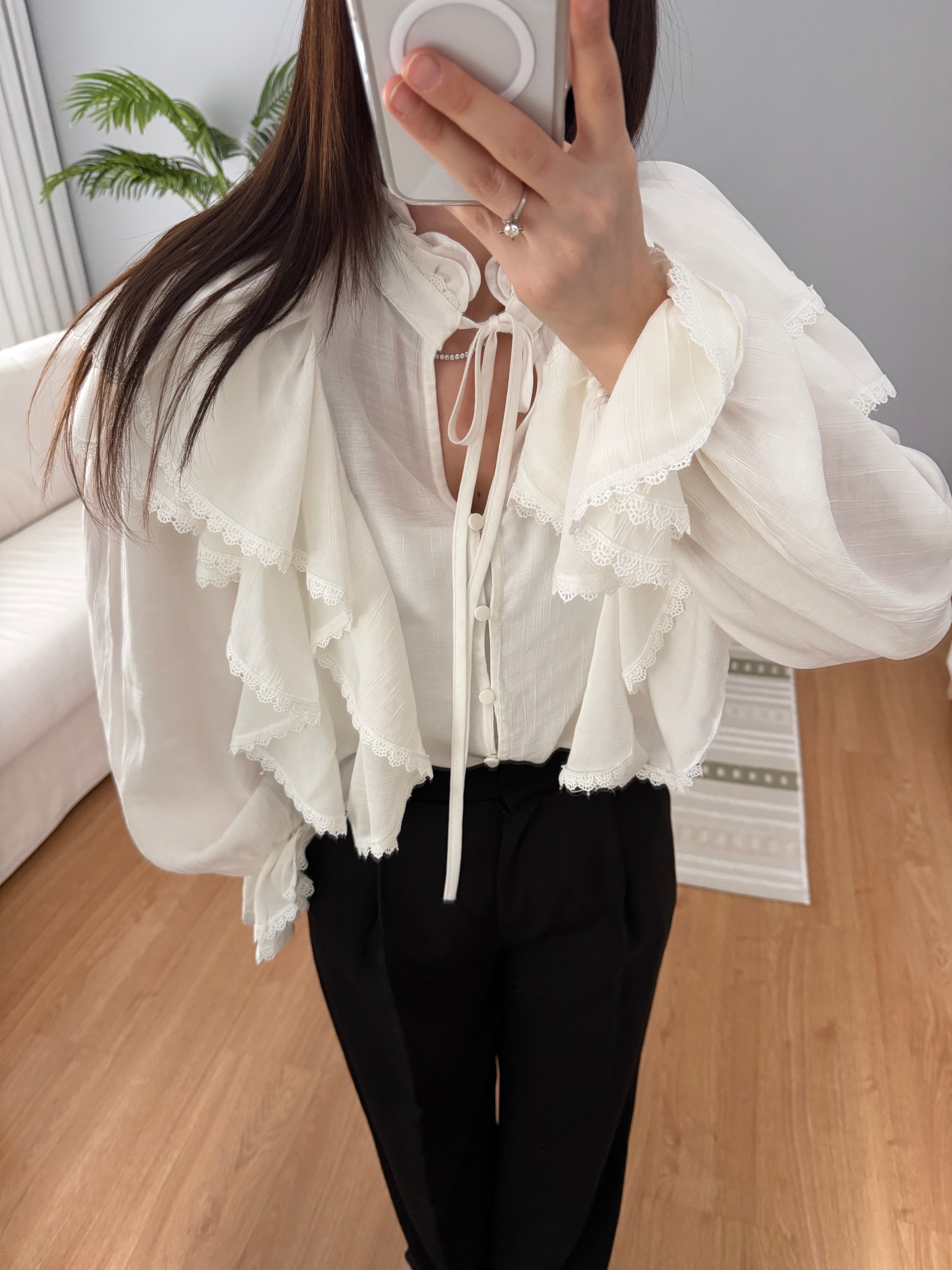 Romance Fırfır Detaylı Bluz