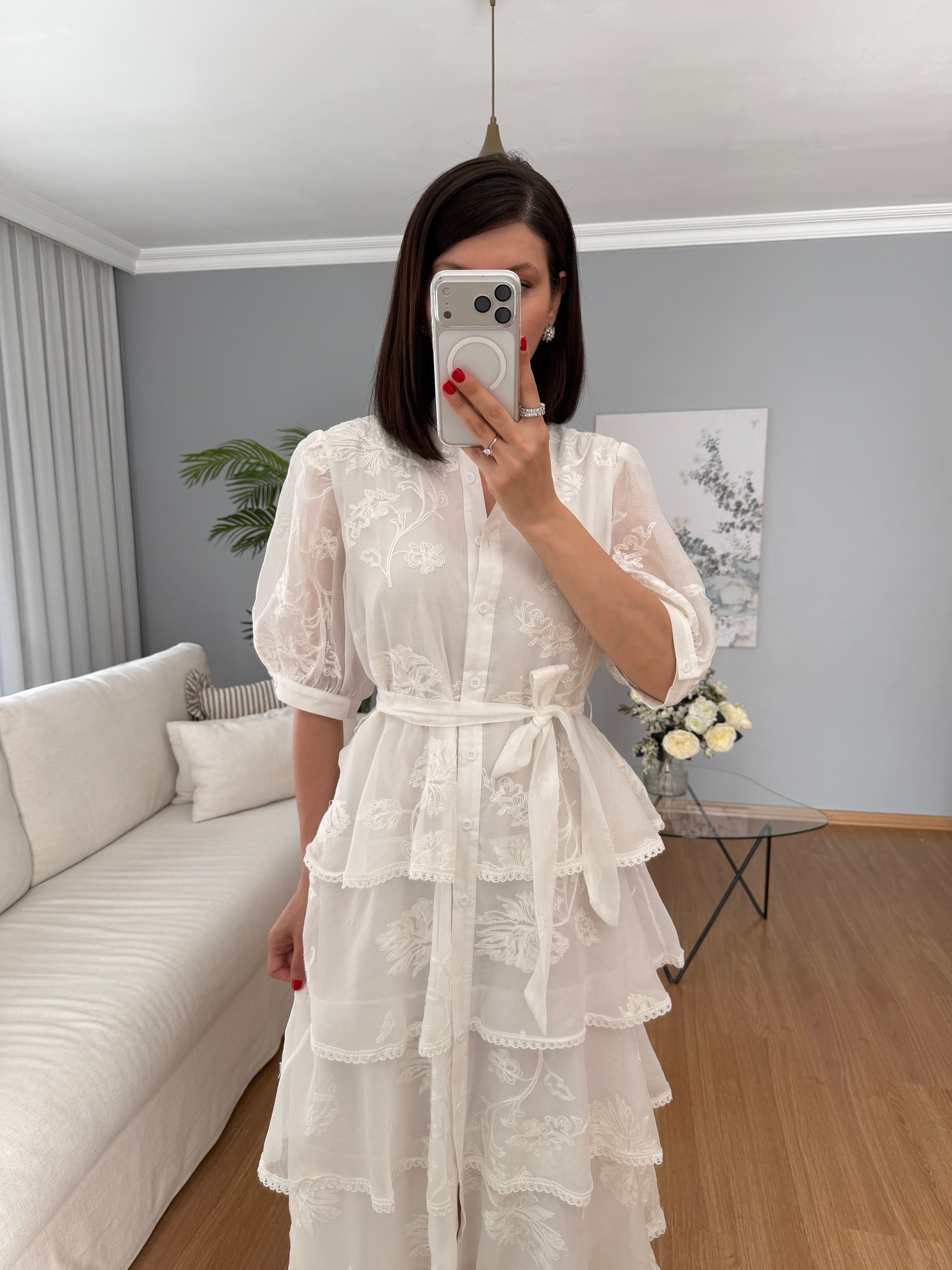 Rovina Katlı Beyaz Elbise 