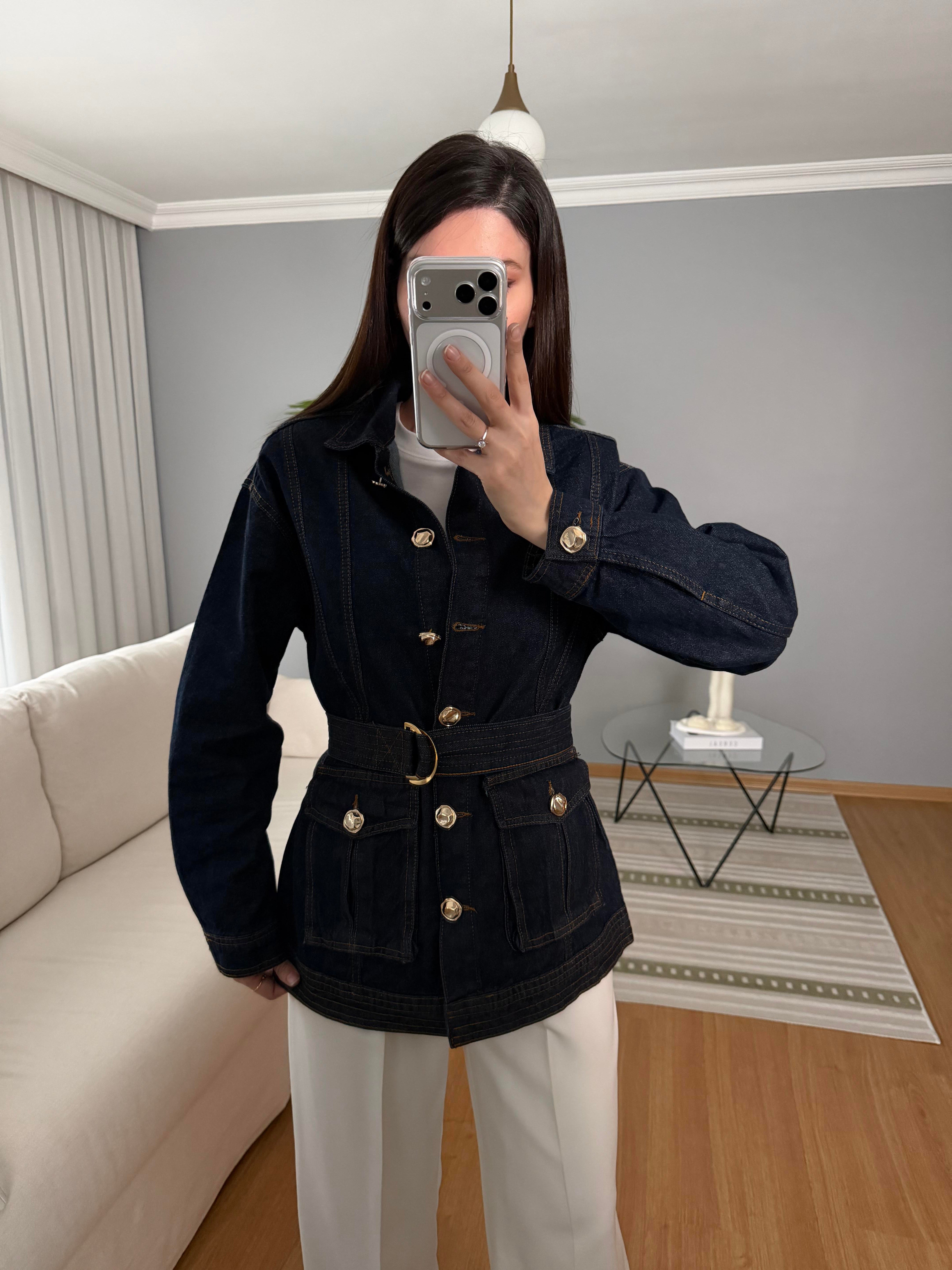 Runwaya Gold Düğmeli Kemerli Ceket 