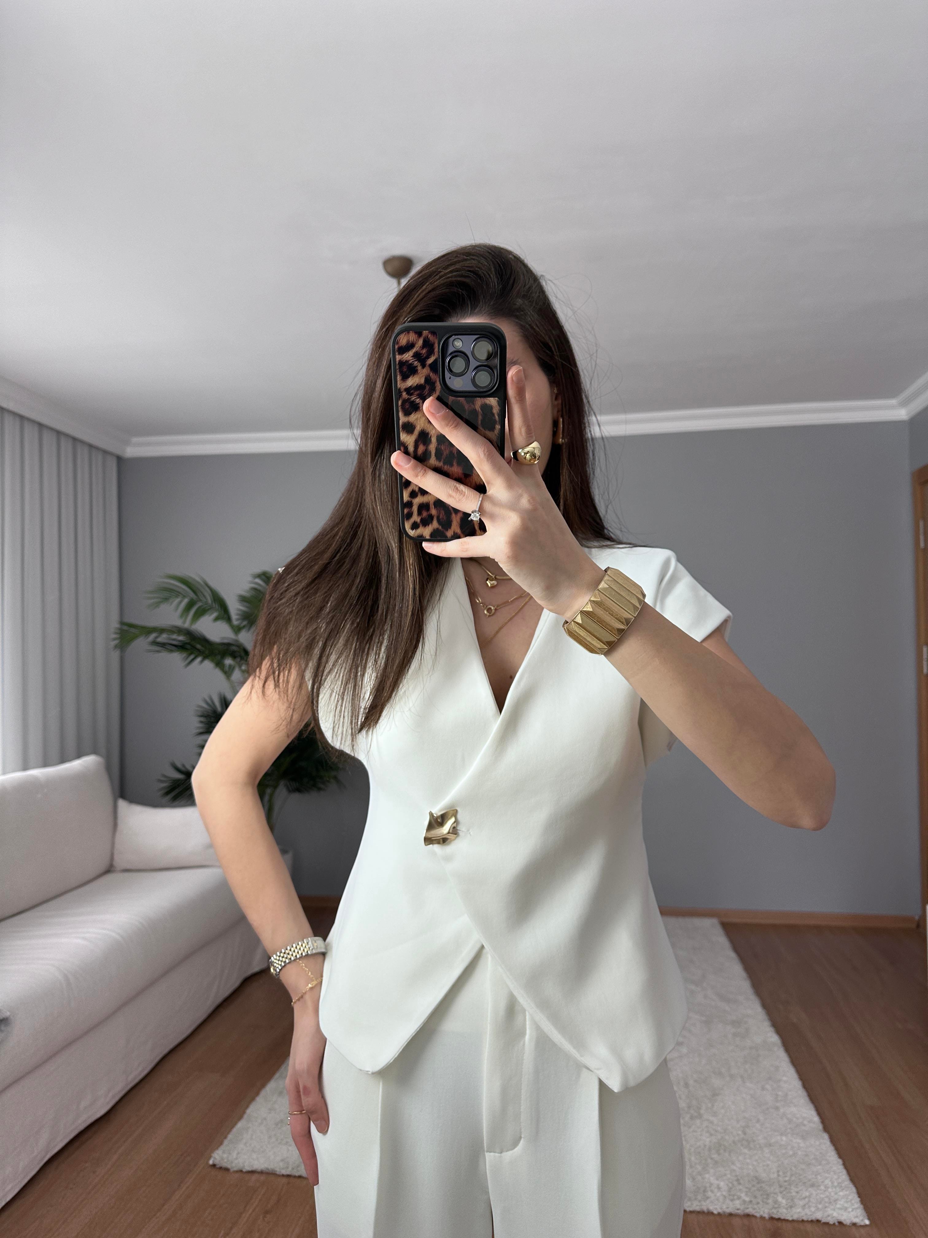 Tek Düğme Detaylı Beyaz Takım