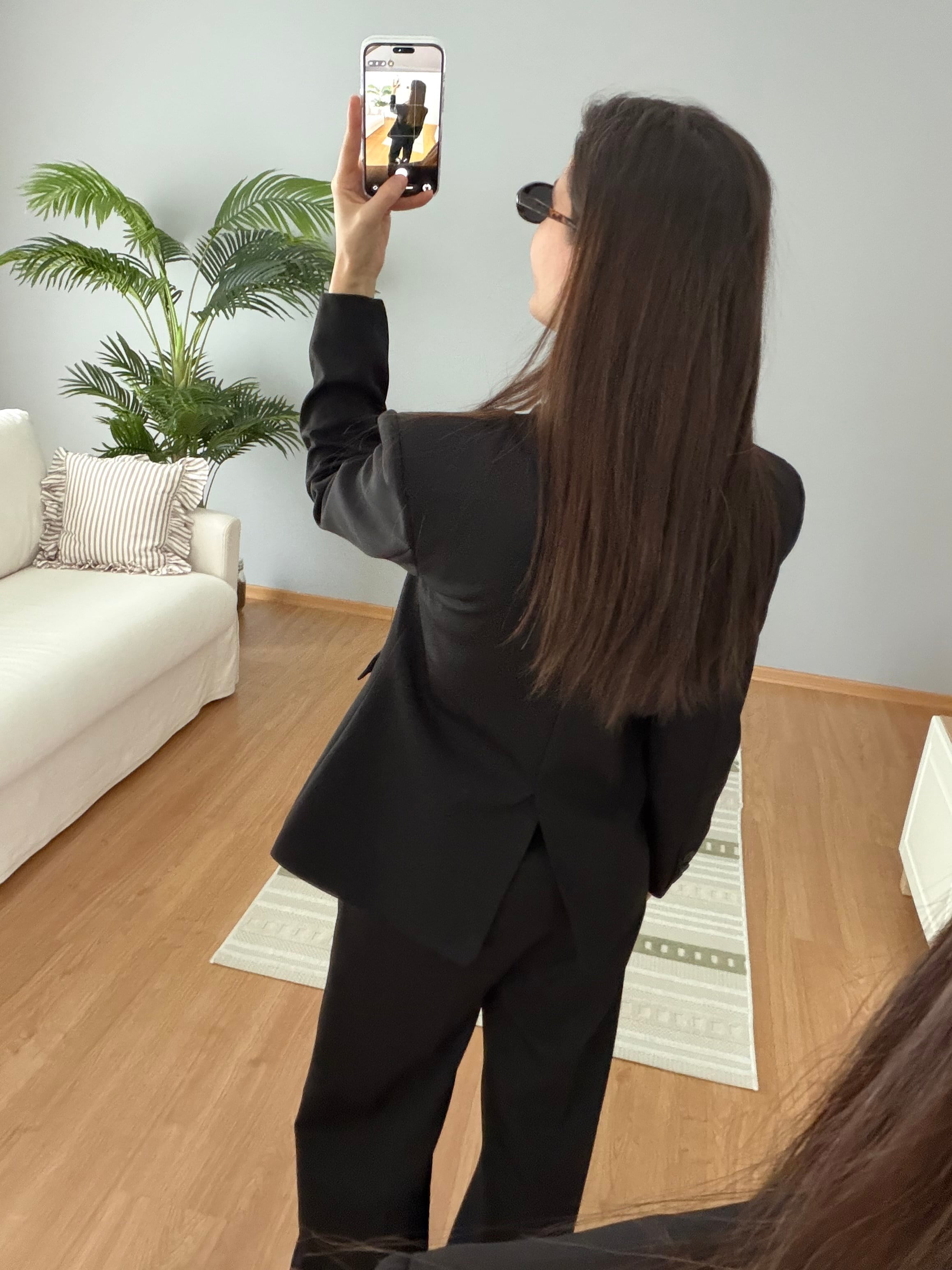 Tek Düğmeli Dik Yaka Siyah Ceket