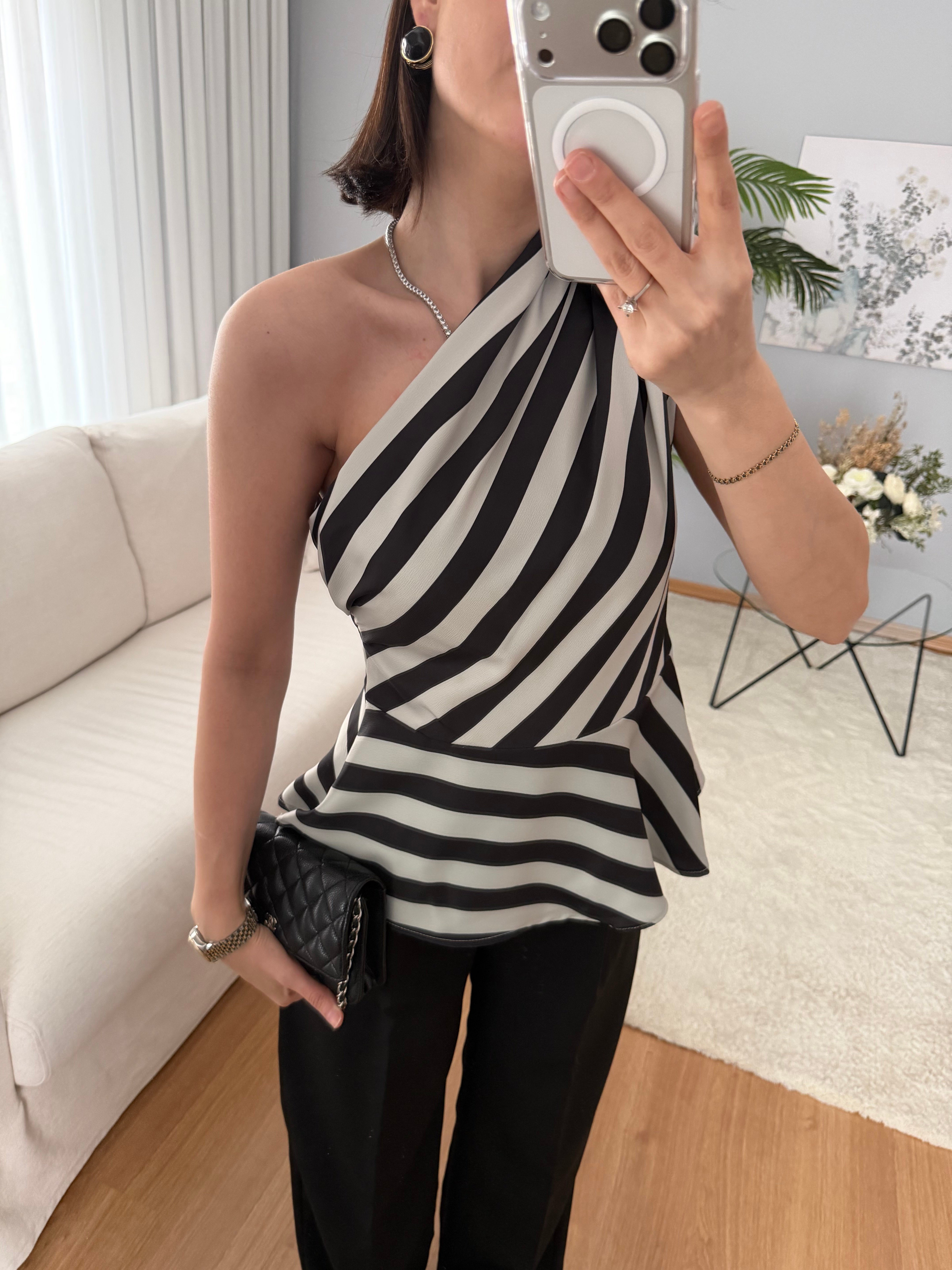 Tek Omuzlu Çizgi Model Bluz
