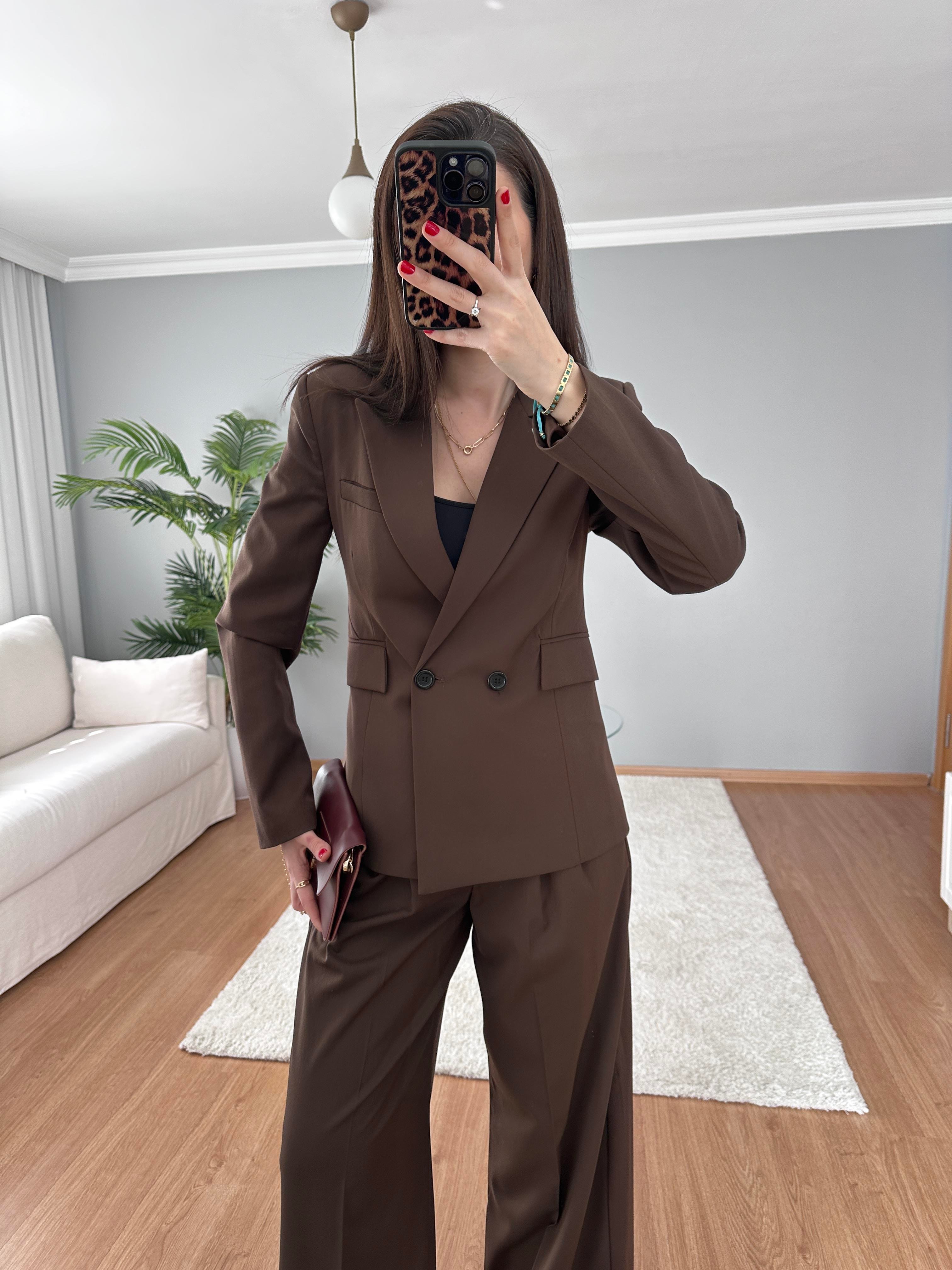 Vera Kahve Yelekli Takım
