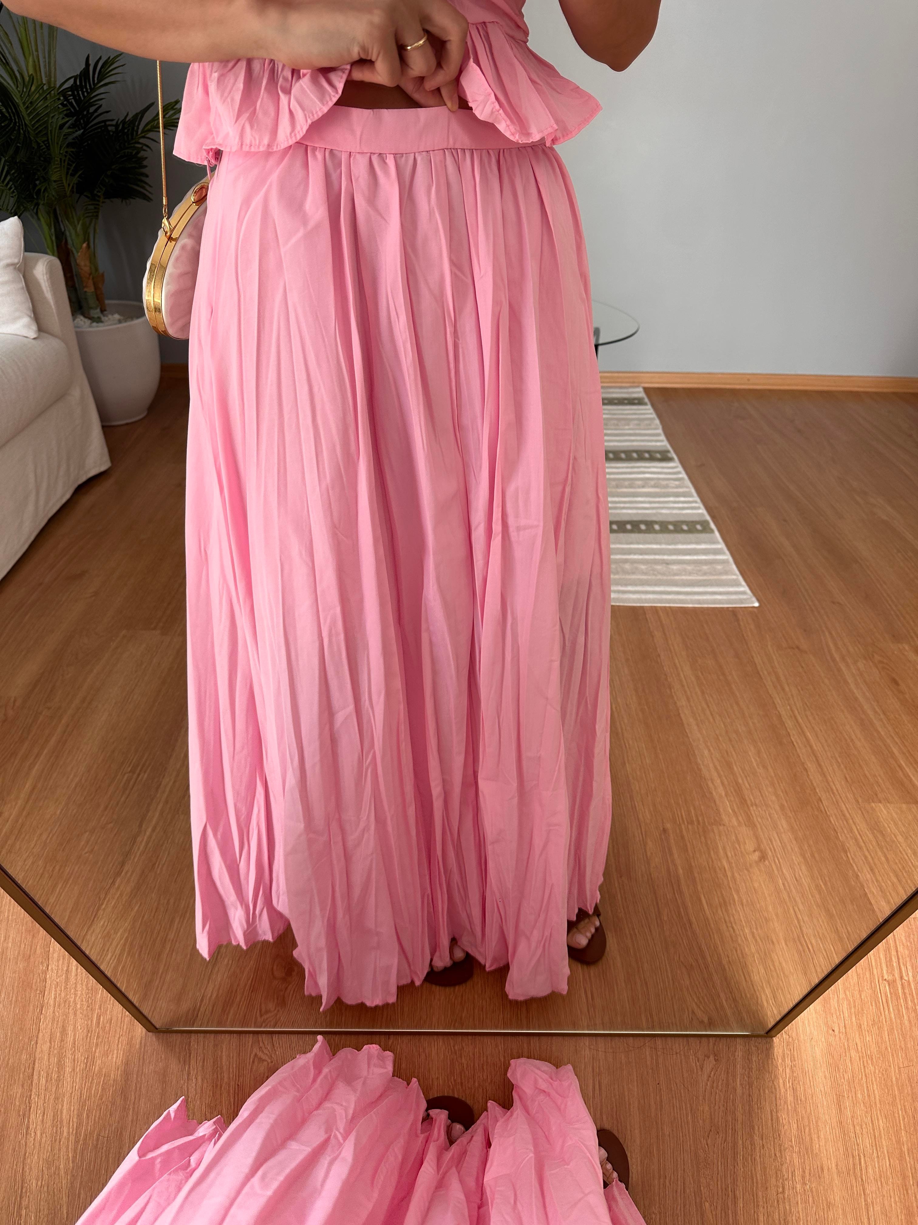 Viernes Pembe Takım