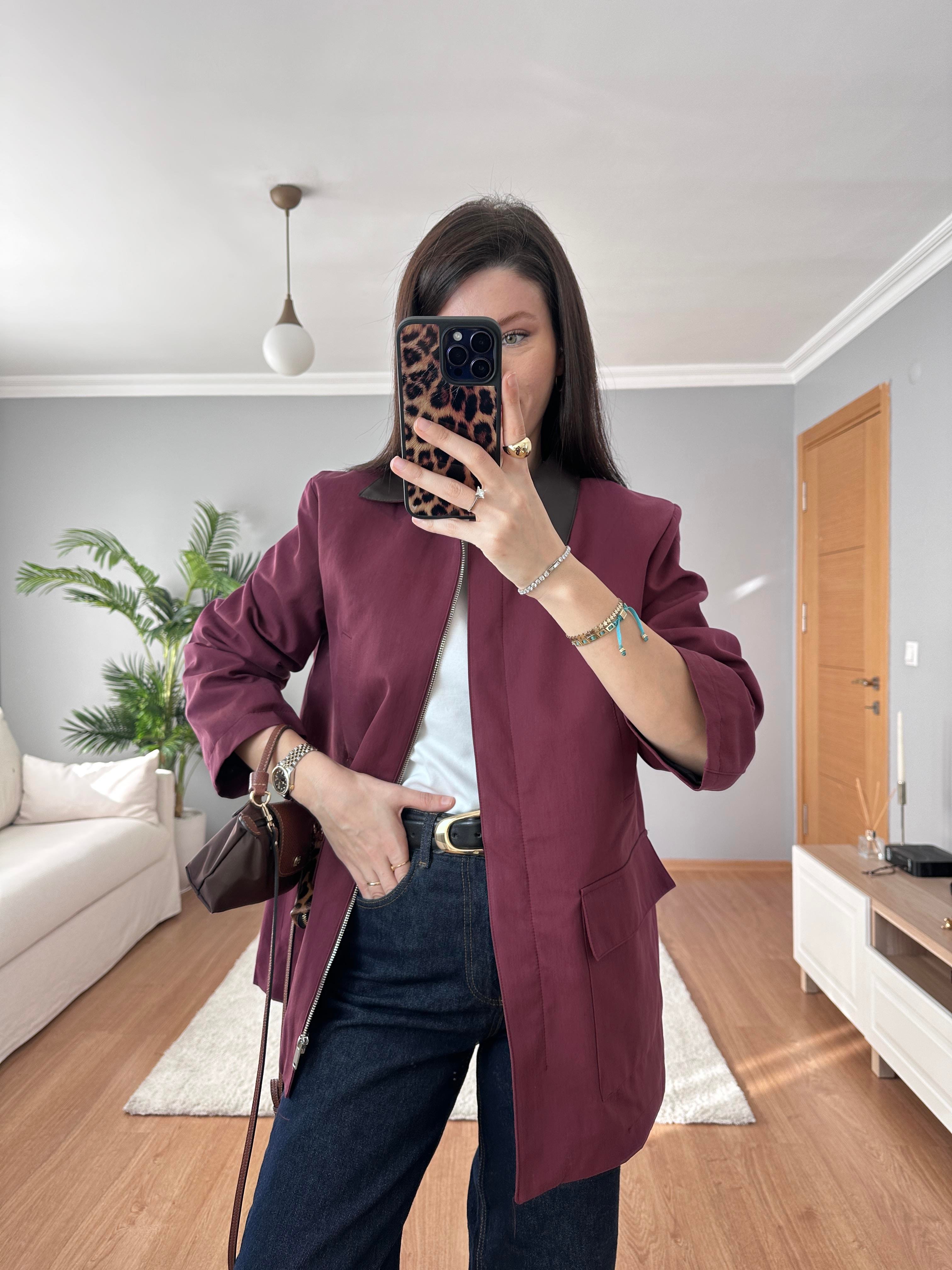 Yakası Deri Detaylı Bordo Ceket