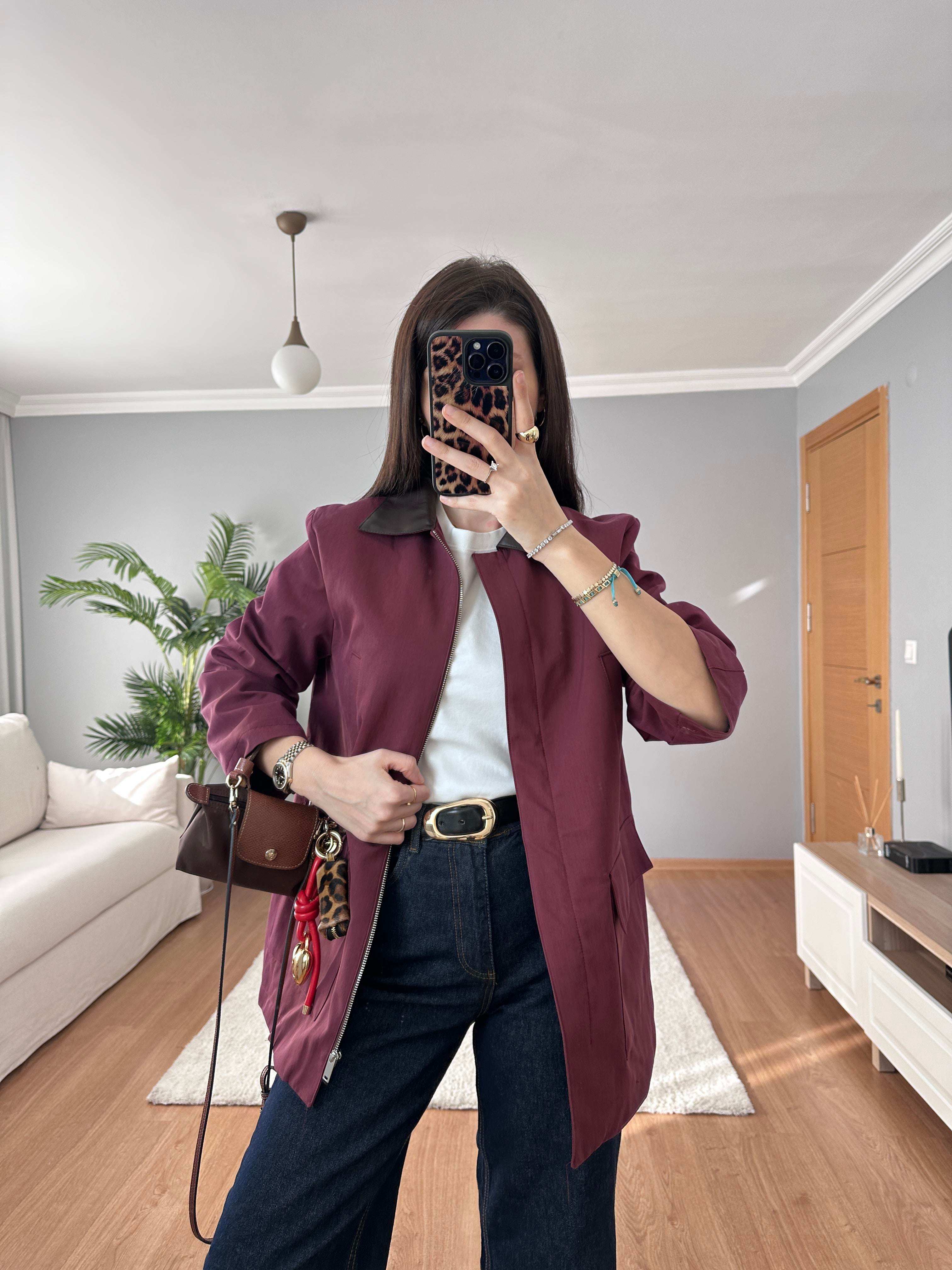 Yakası Deri Detaylı Bordo Ceket