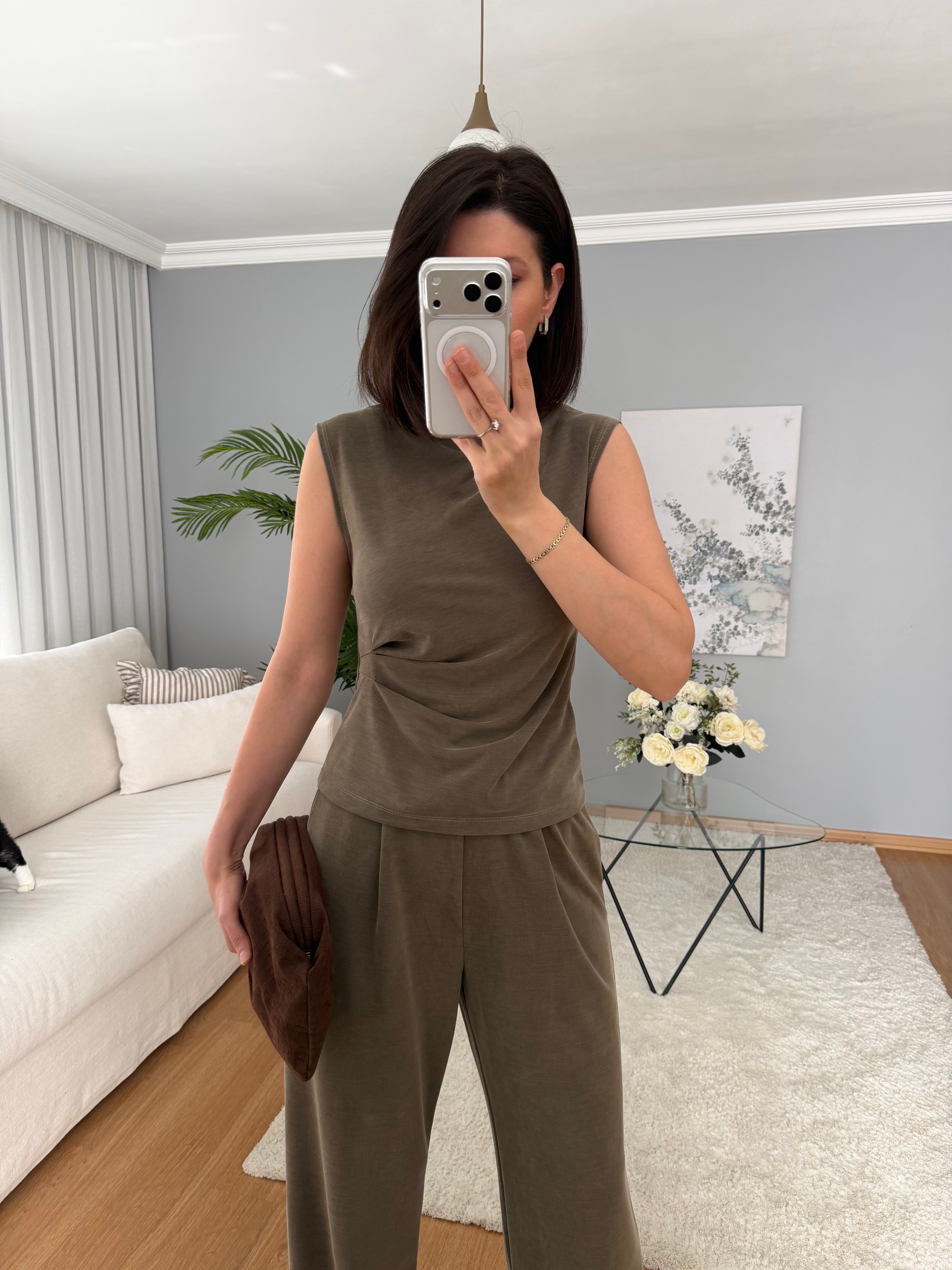 Yandan Drapeli Yüksek Yaka Modal Takım