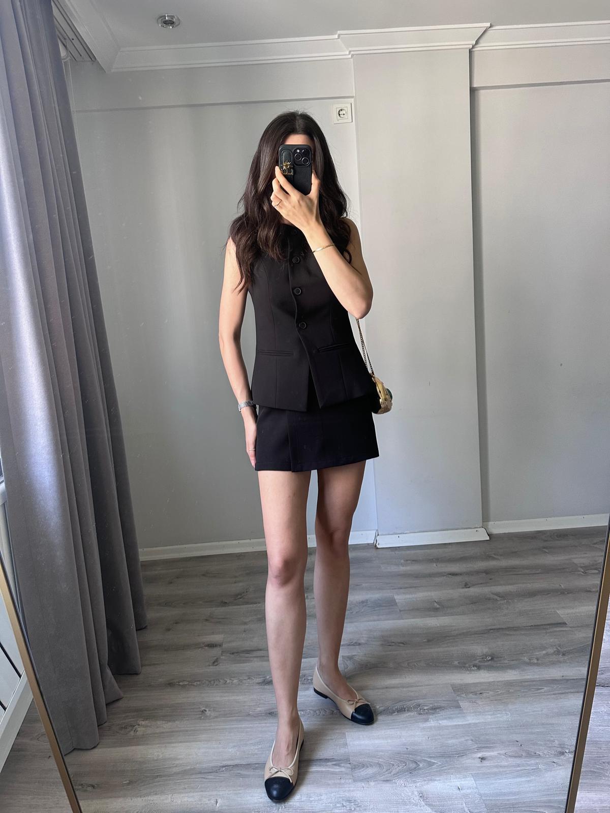 yelekli-sort-etek-takim--95-8cc.jpg